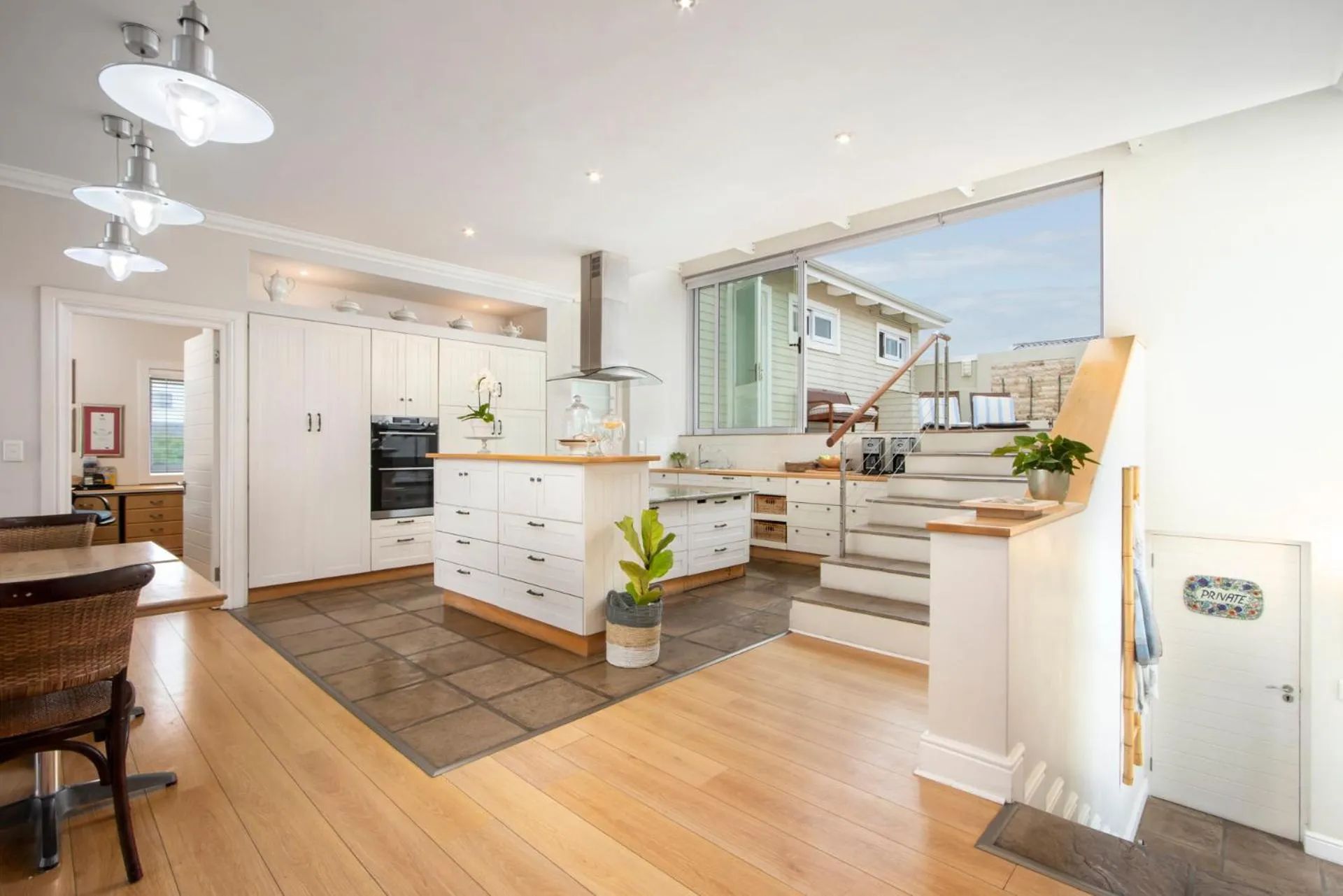 kitchen in 138 Marine Beachfront Guesthouse