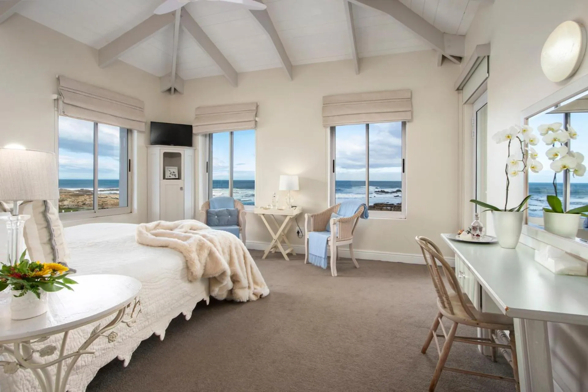 Sea view, Bed in 138 Marine Beachfront Guesthouse