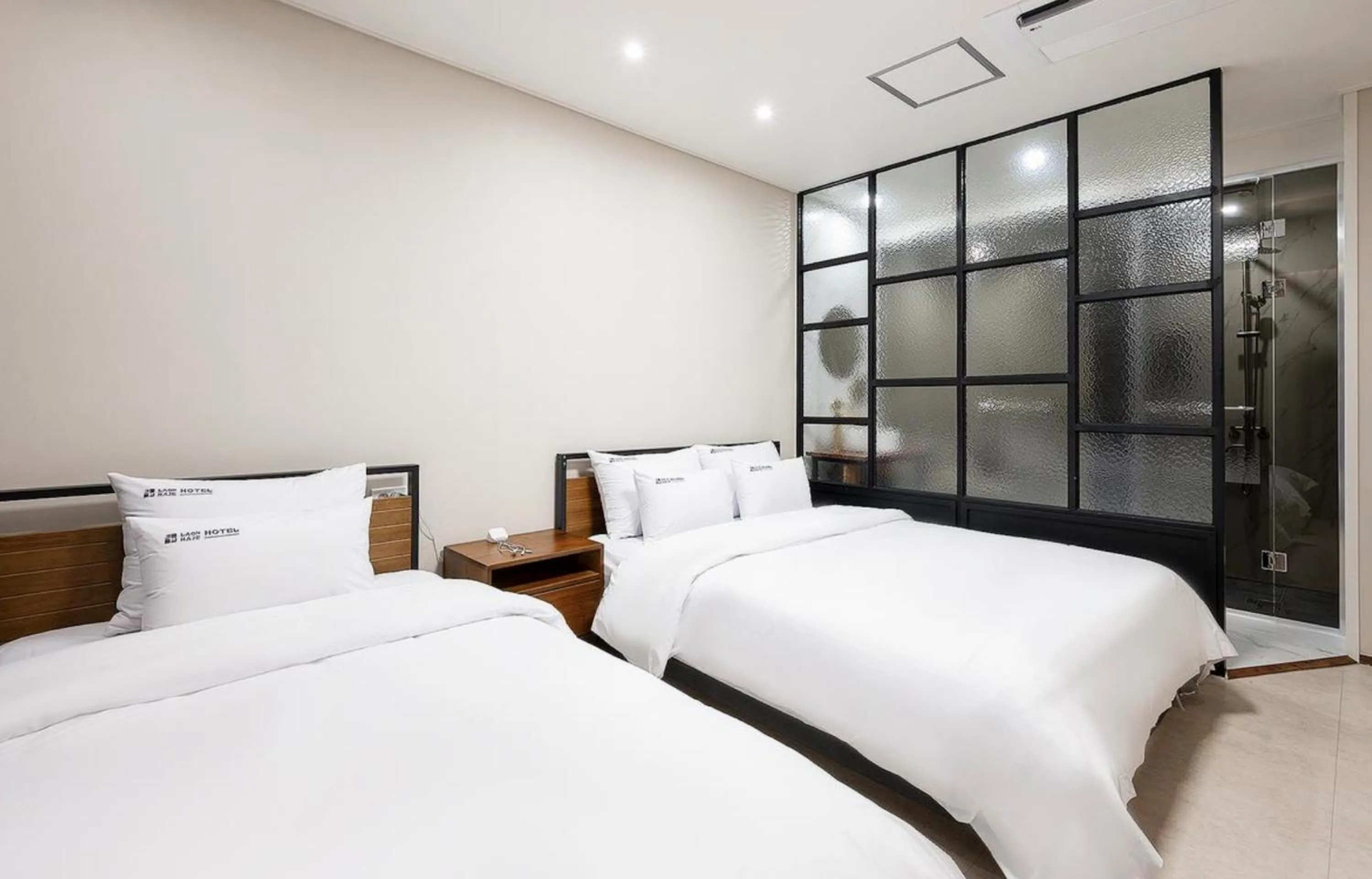 Bed in Gunsan LAONHAJE