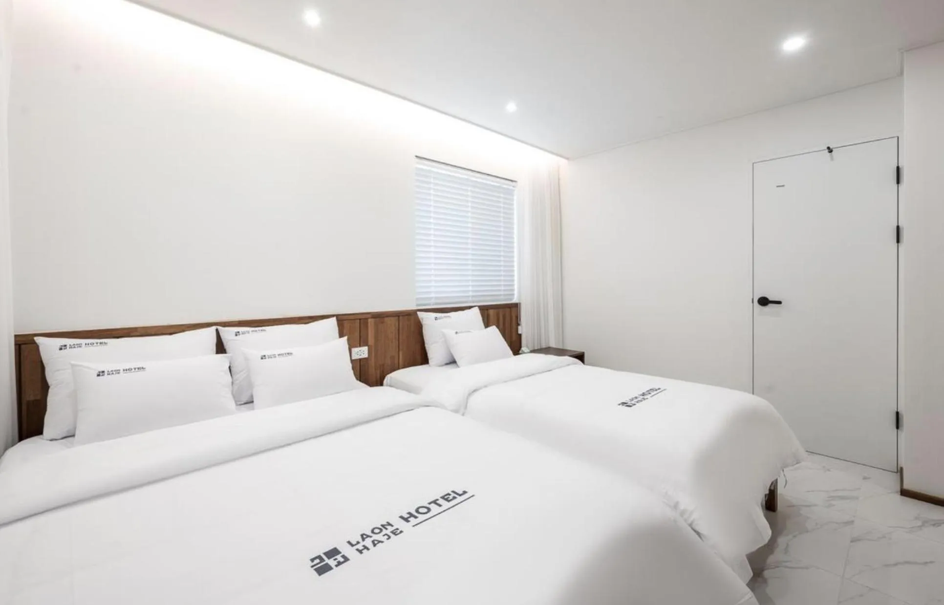 Bed in Gunsan LAONHAJE