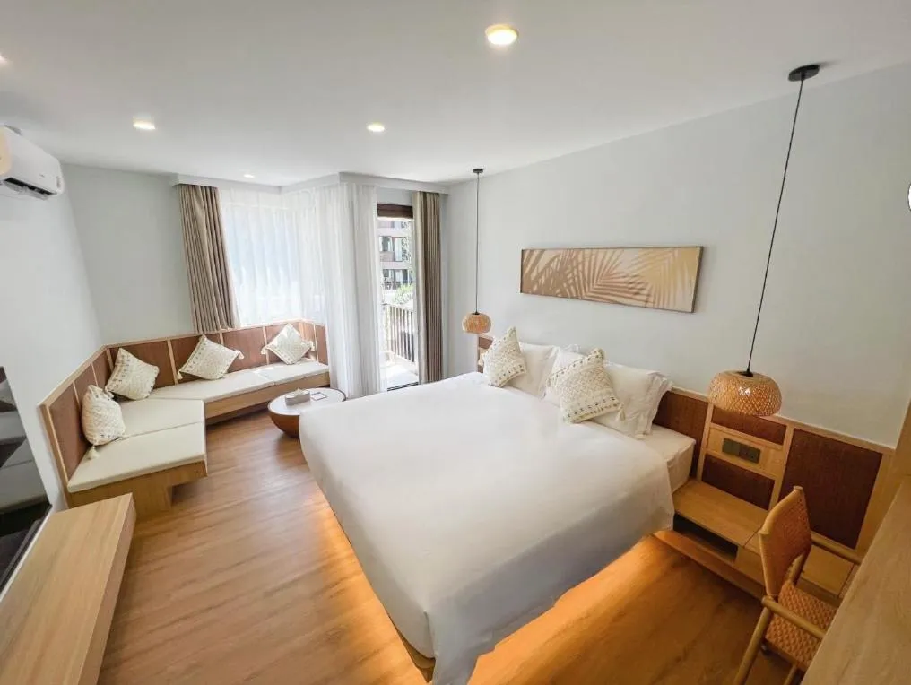 Bedroom, Bed in Wyndham Garden Samui Wing