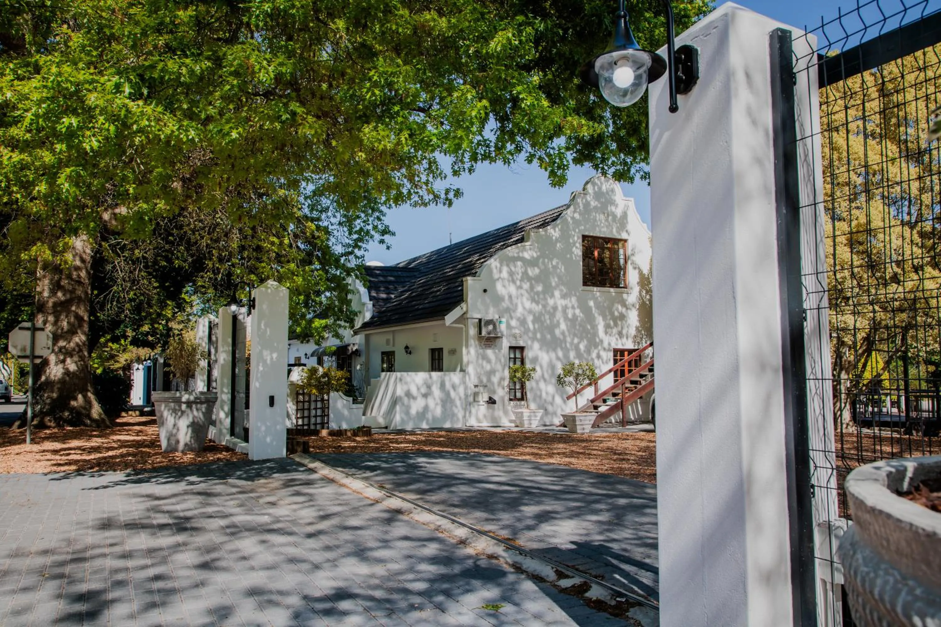 Property building in Aan de Oever Guesthouse