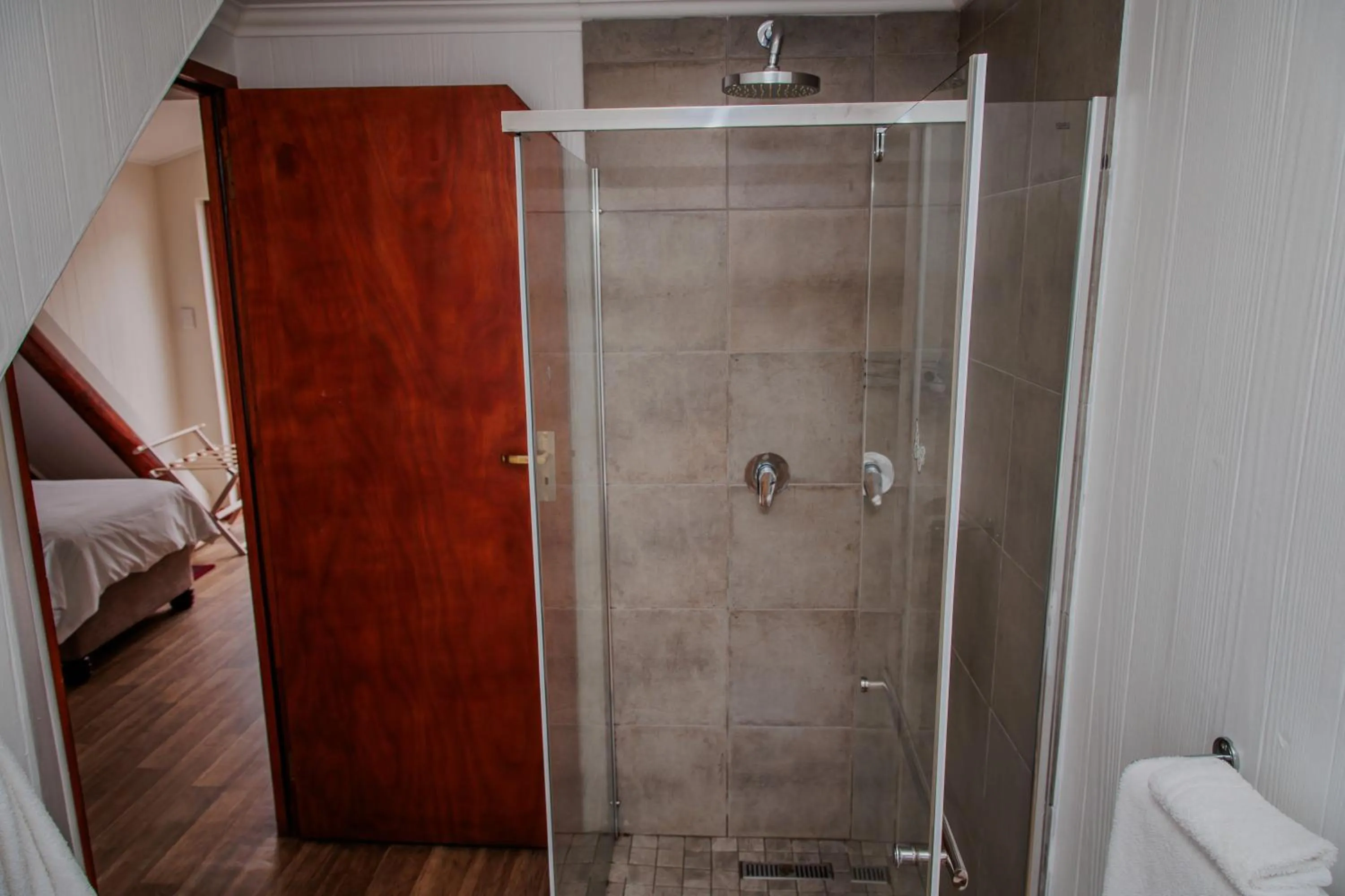 Shower in Aan de Oever Guesthouse