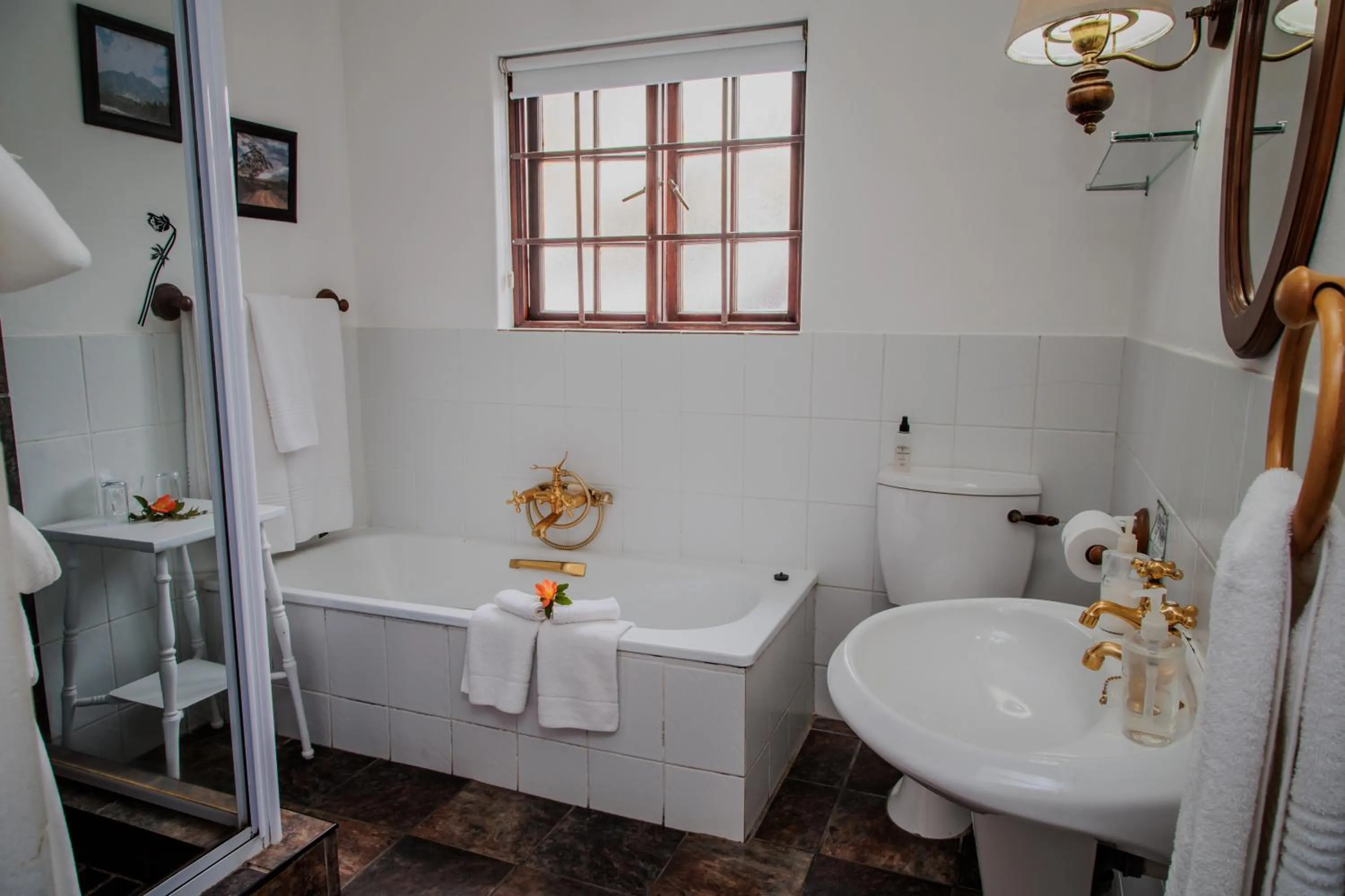 Shower in Aan de Oever Guesthouse