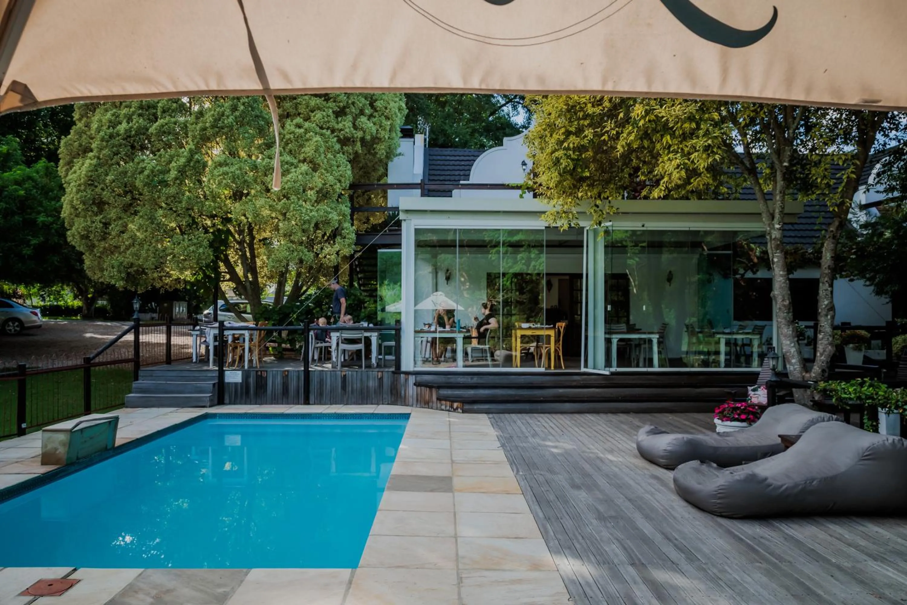 Swimming pool in Aan de Oever Guesthouse