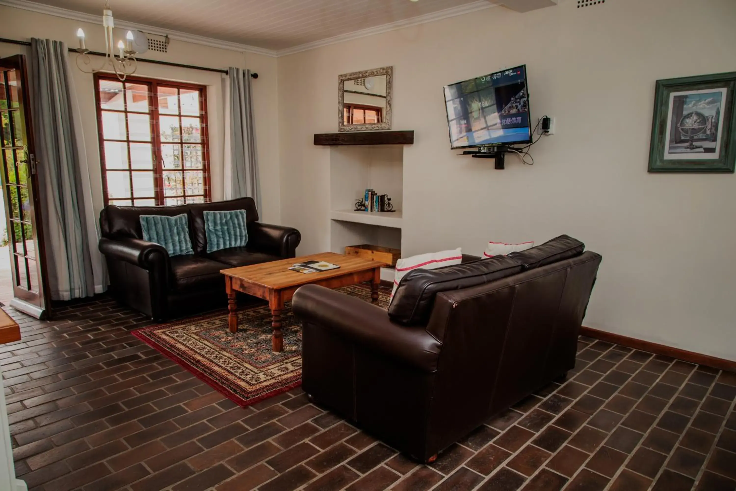 Family Room with Mountain View in Aan de Oever Guesthouse Family Room with Mountain View in Aan de Oever Guesthouse