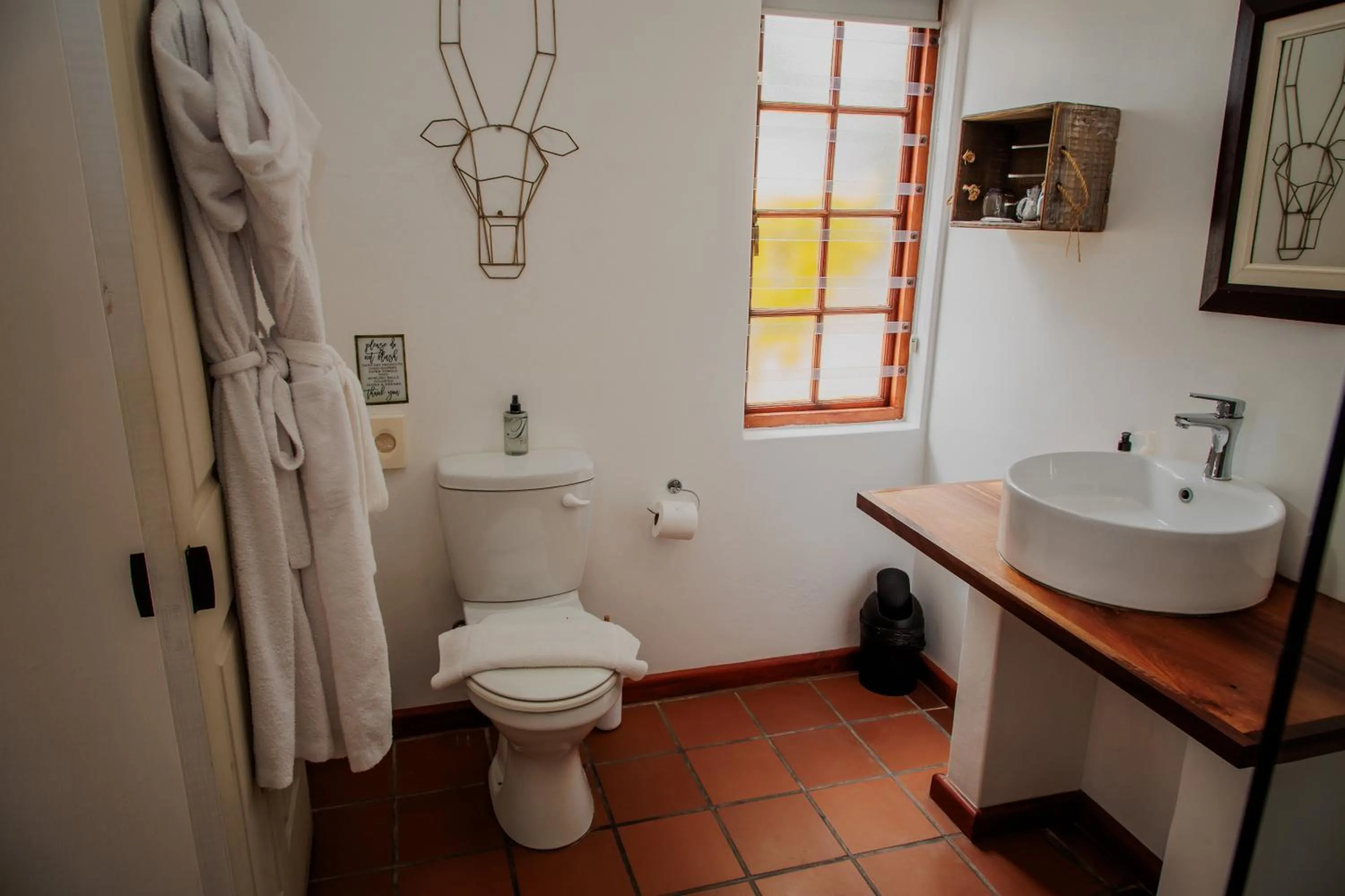 Toilet in Aan de Oever Guesthouse
