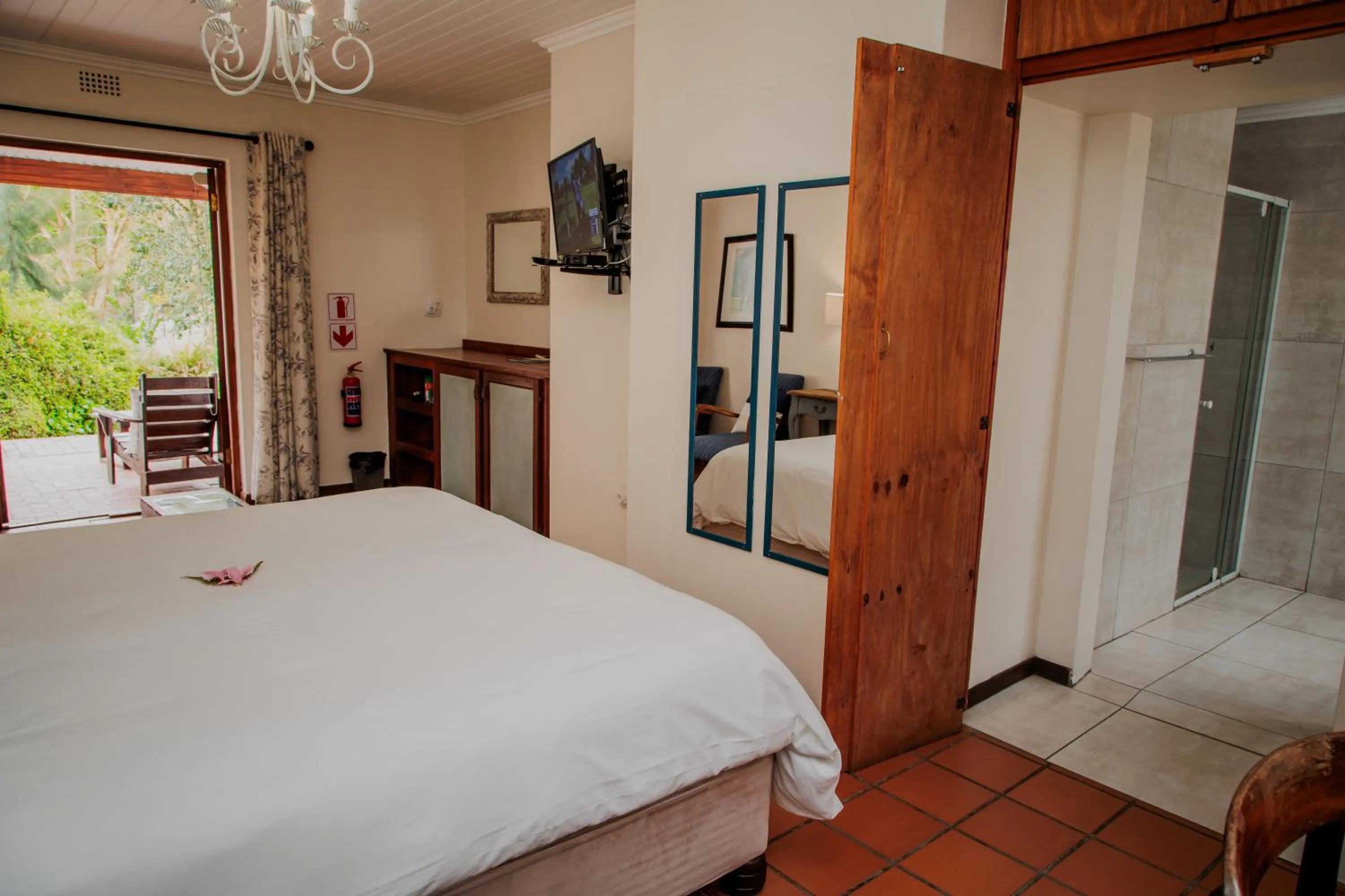 Bed in Aan de Oever Guesthouse