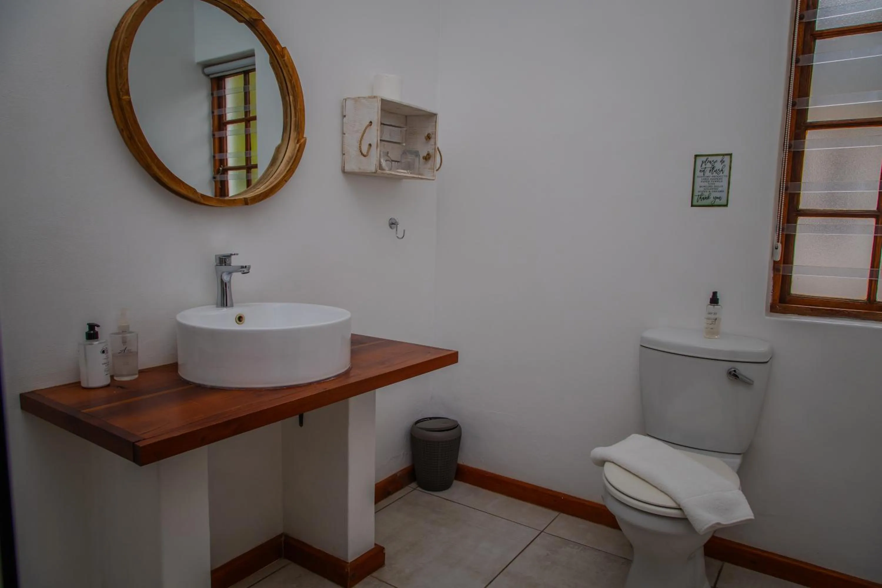 Toilet in Aan de Oever Guesthouse