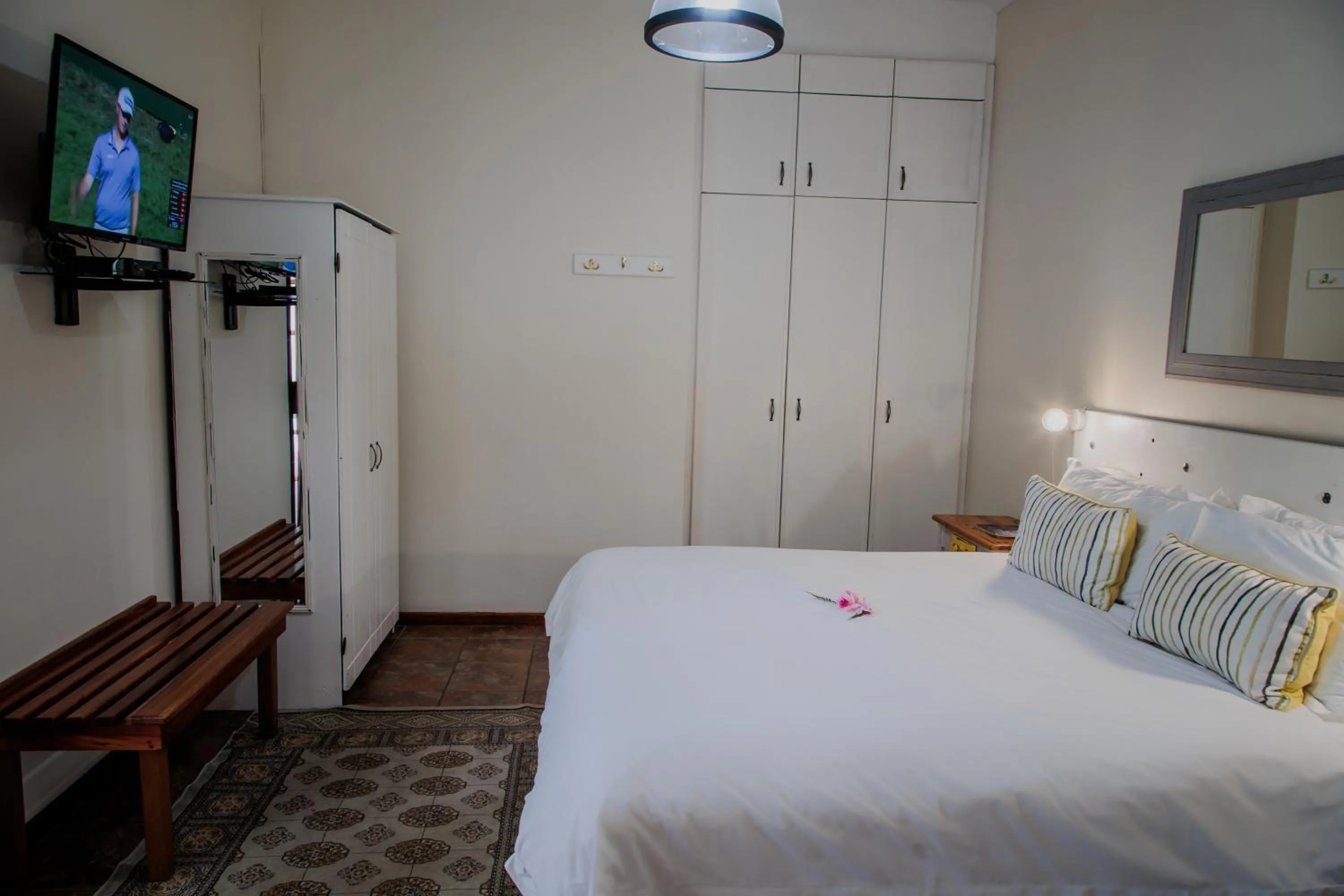 Bed in Aan de Oever Guesthouse