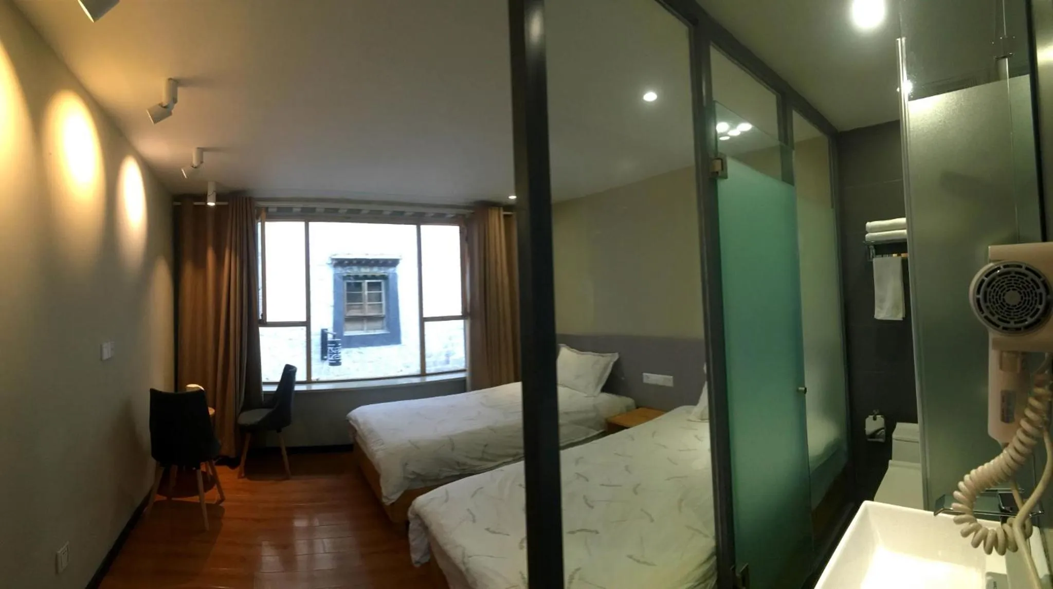 Photo of the whole room, Bed in Fengma Feiyang Hostel