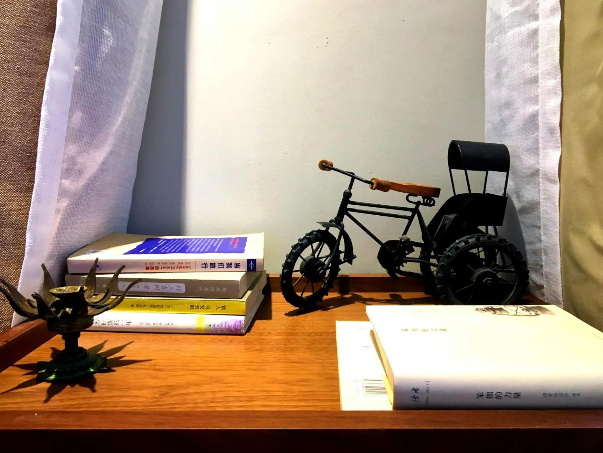 Decorative detail in Fengma Feiyang Hostel