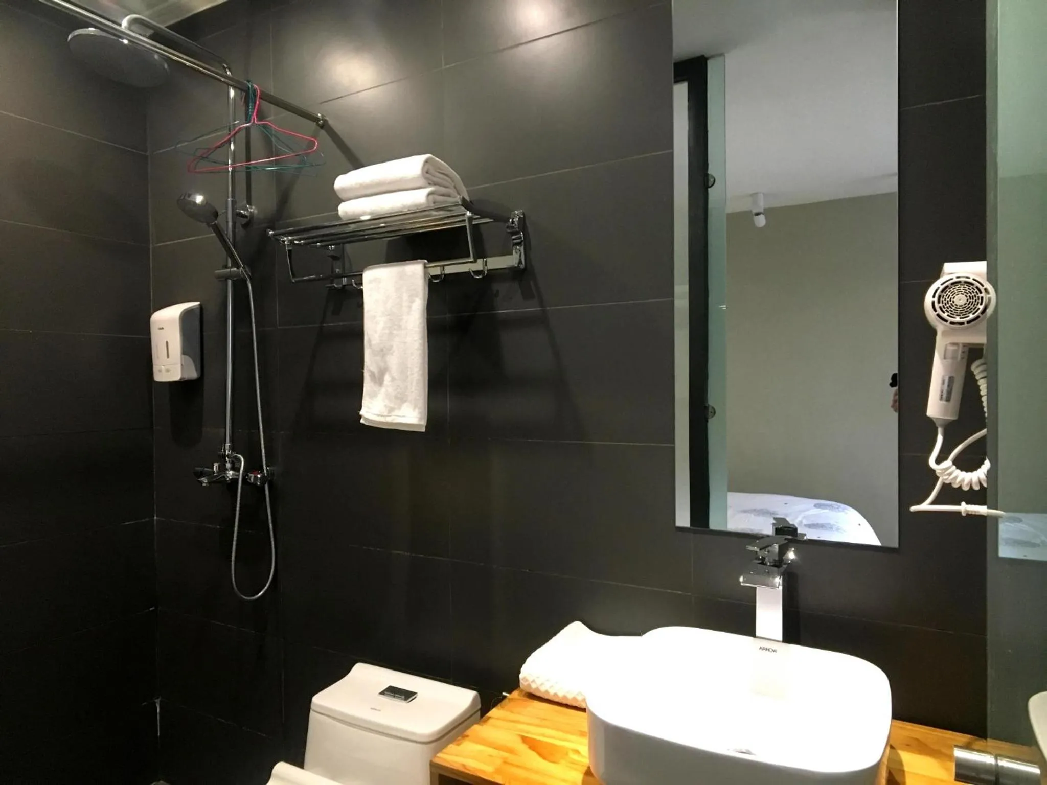 Decorative detail in Fengma Feiyang Hostel