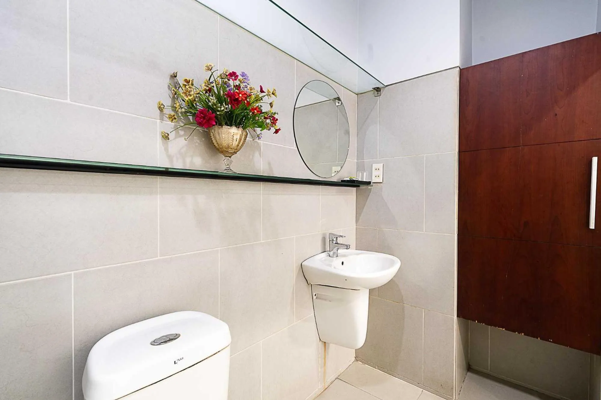 Bathroom in Collection O Duc Dat Hotel - Go Vap District