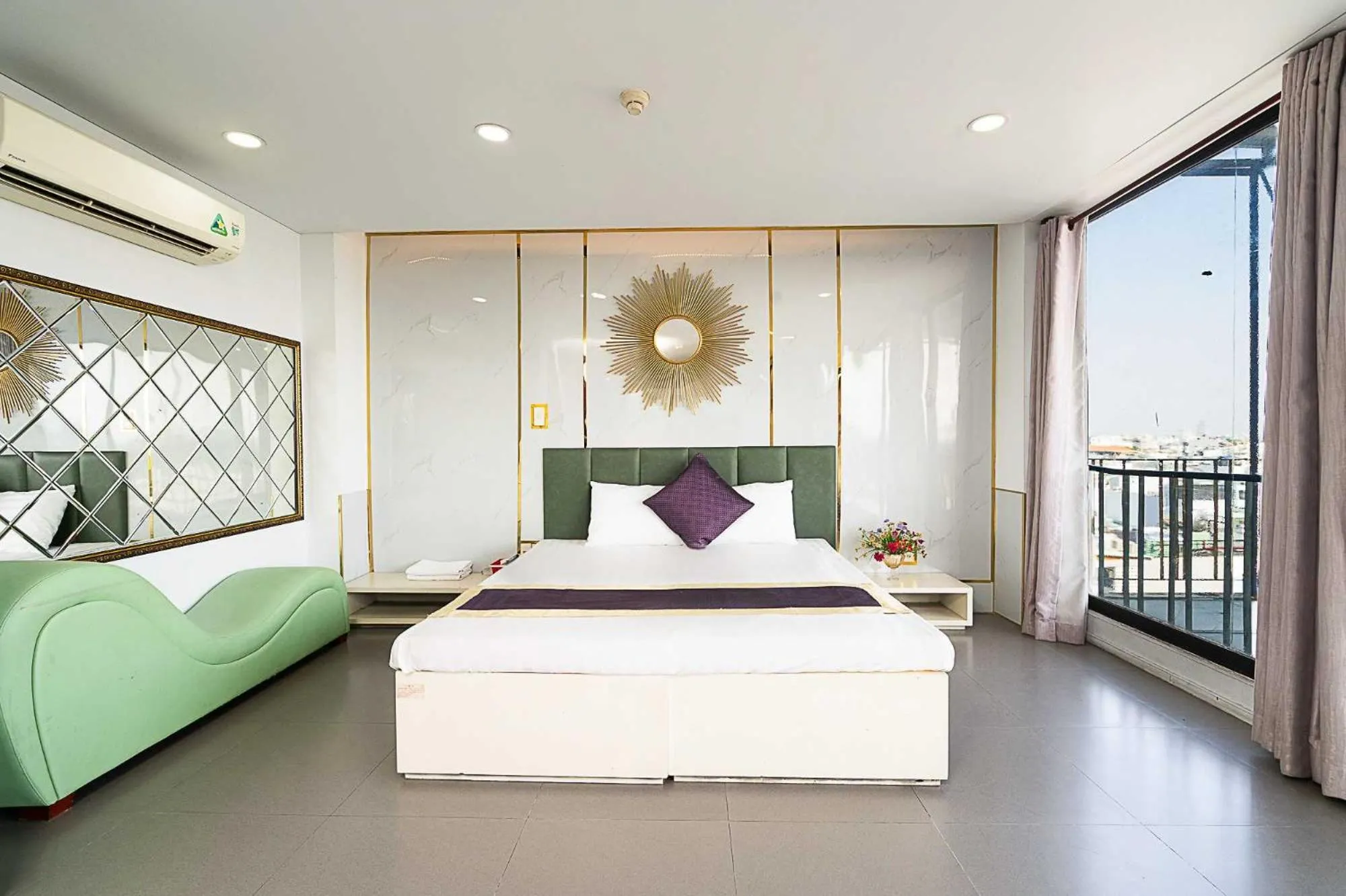 Bedroom, Bed in Collection O Duc Dat Hotel - Go Vap District