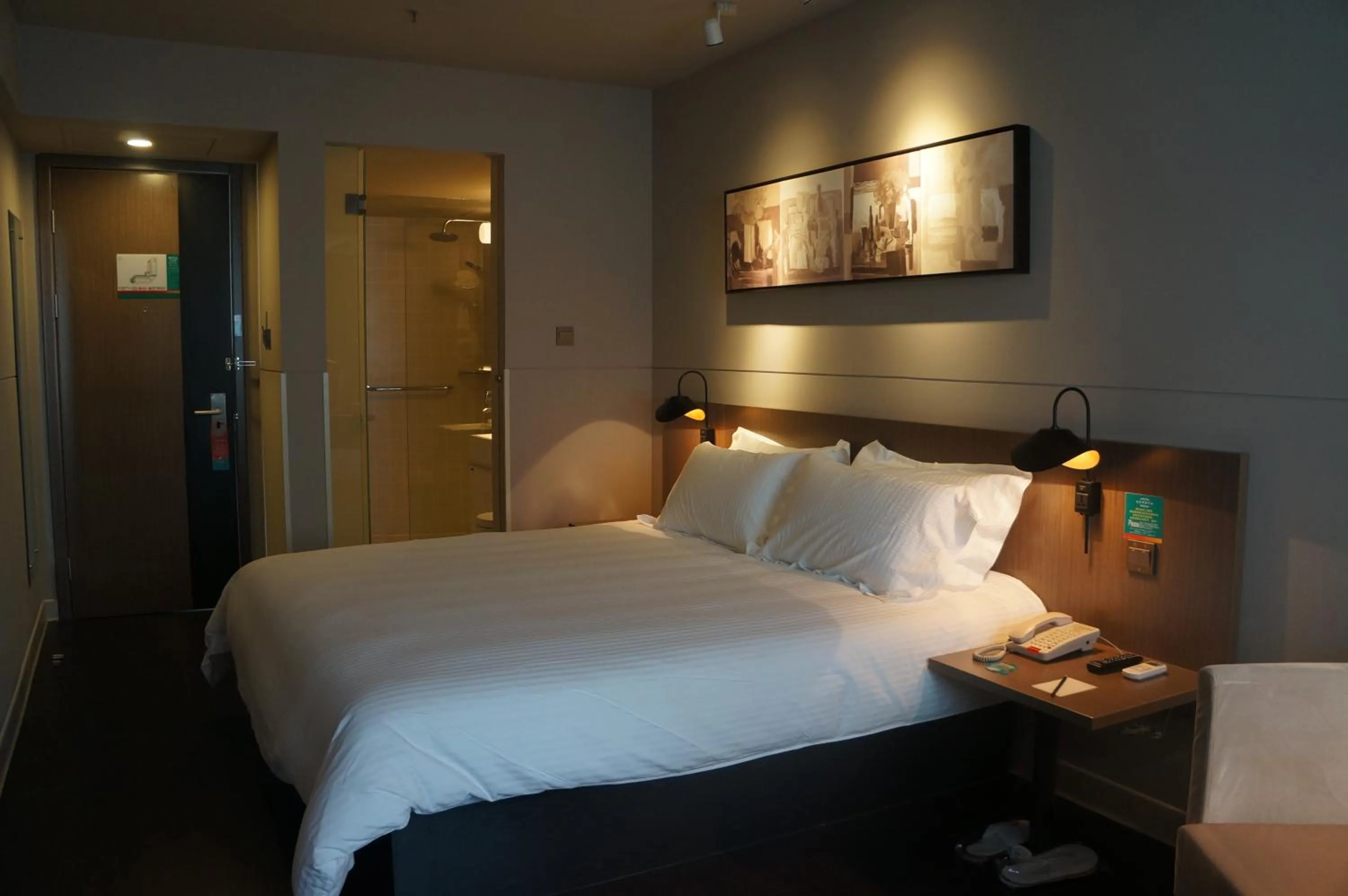 Bedroom, Bed in Jinjiang Inn Haikou Guomao Jinlong Road