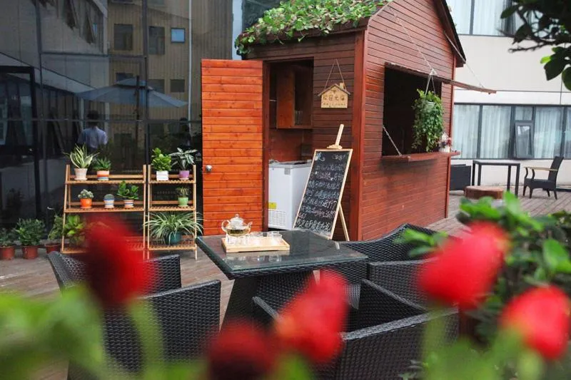 Restaurant/places to eat in Jinjiang Inn Haikou Guomao Jinlong Road