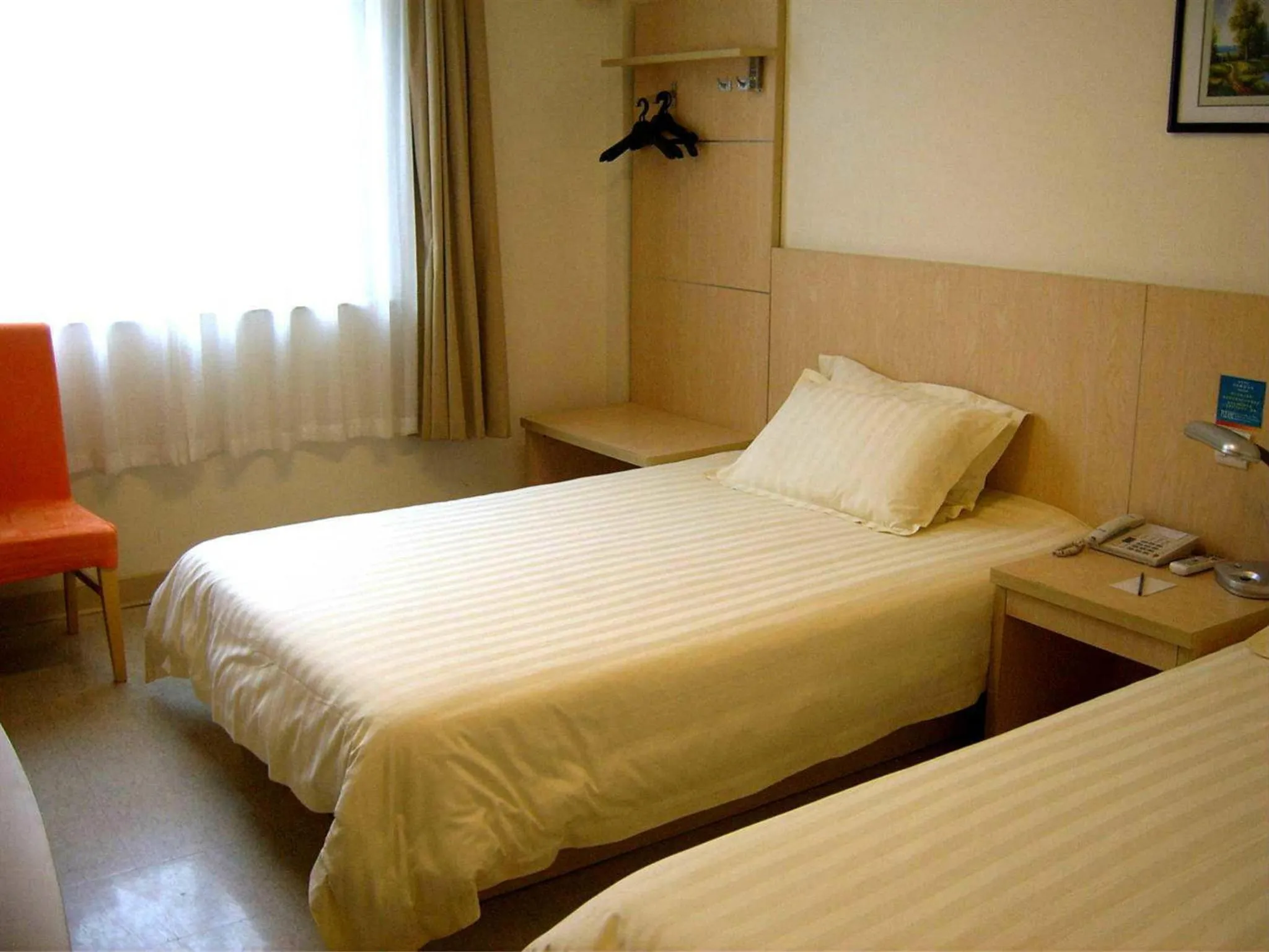 Photo of the whole room, Bed in Jinjiang Inn Shenyang North Railway Station Huigong Square