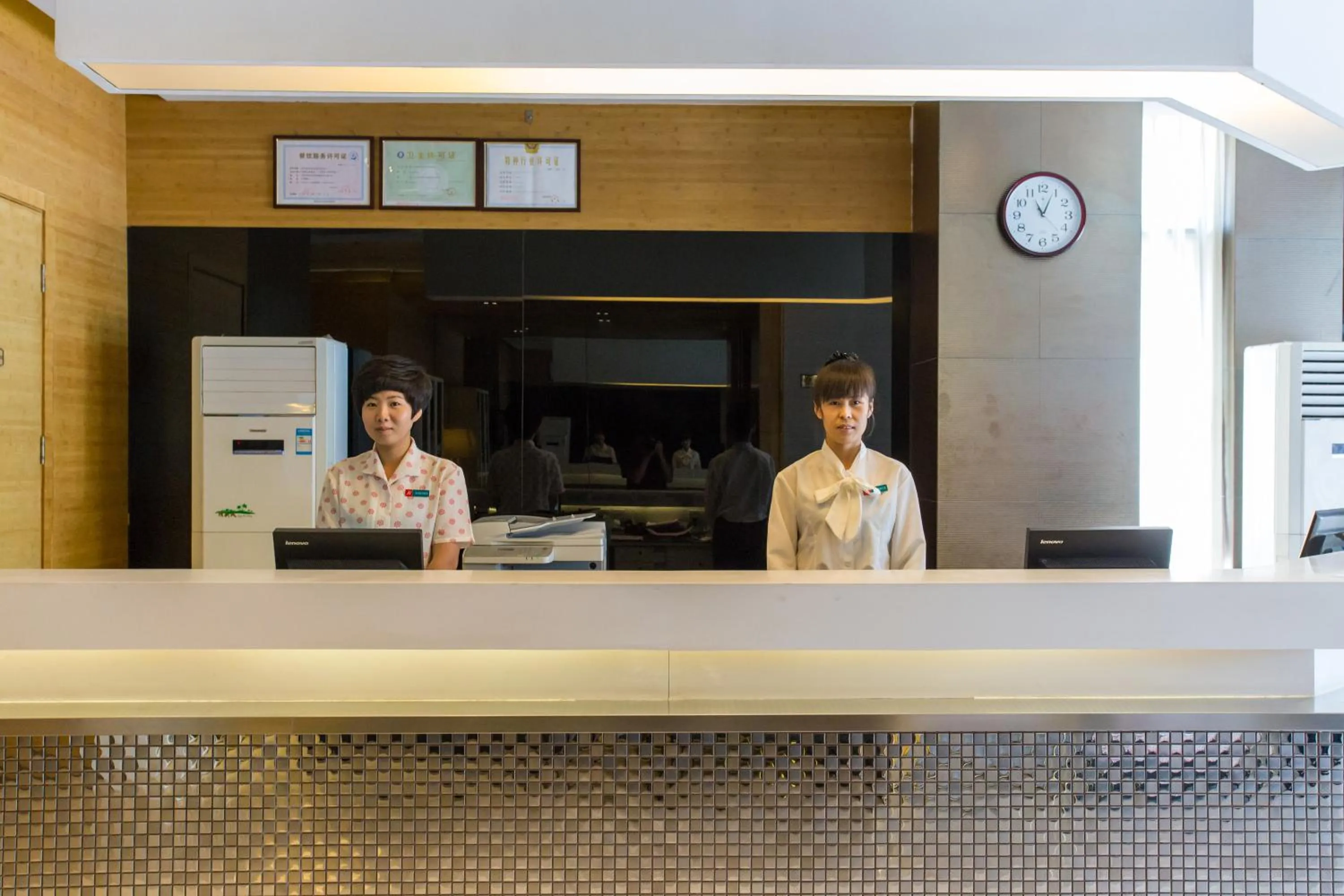 Lobby or reception in Jinjiang Inn Tianjin South Station