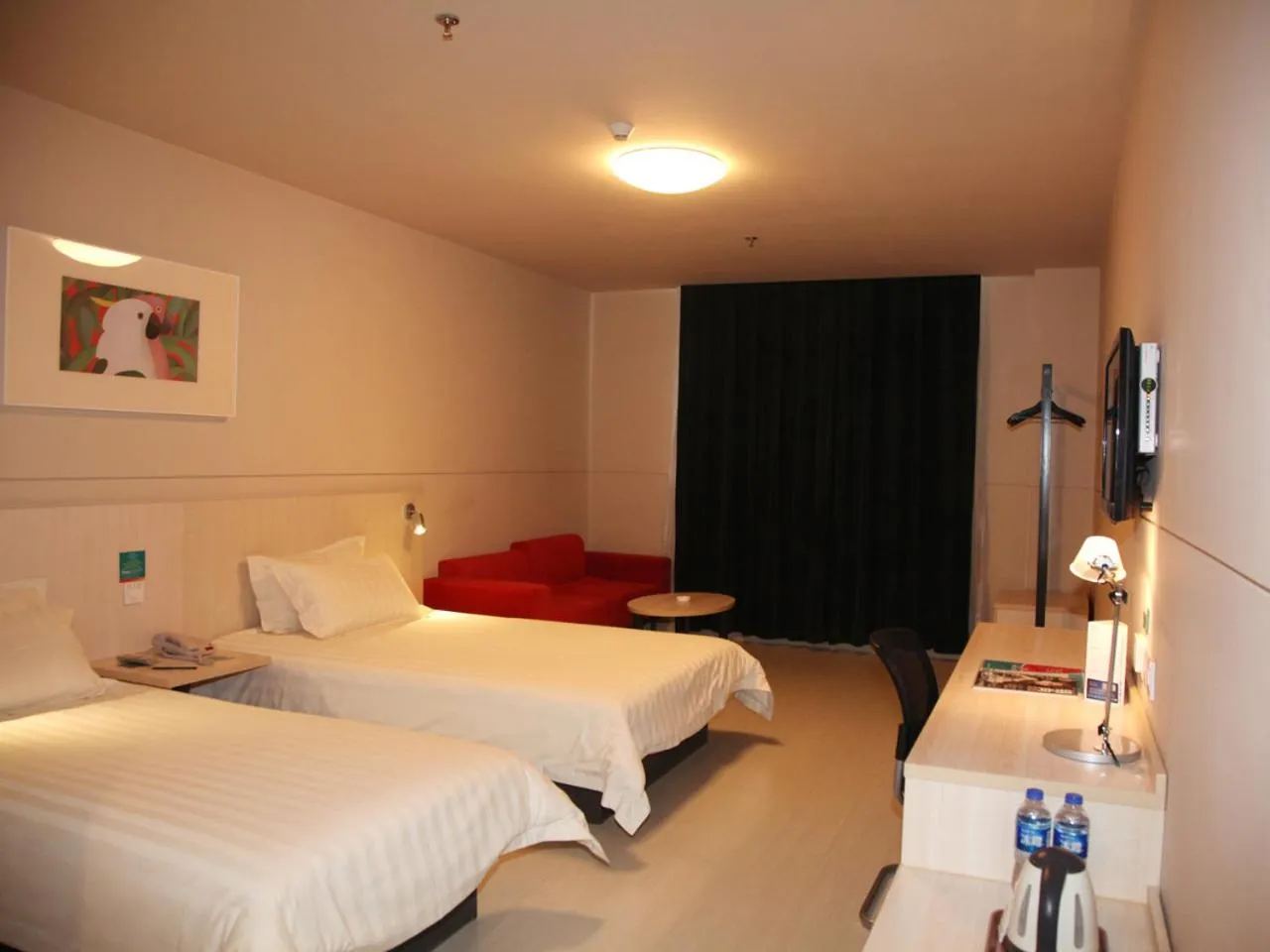Photo of the whole room, Bed in Jinjiang Inn Jincheng Zhongyuan Street