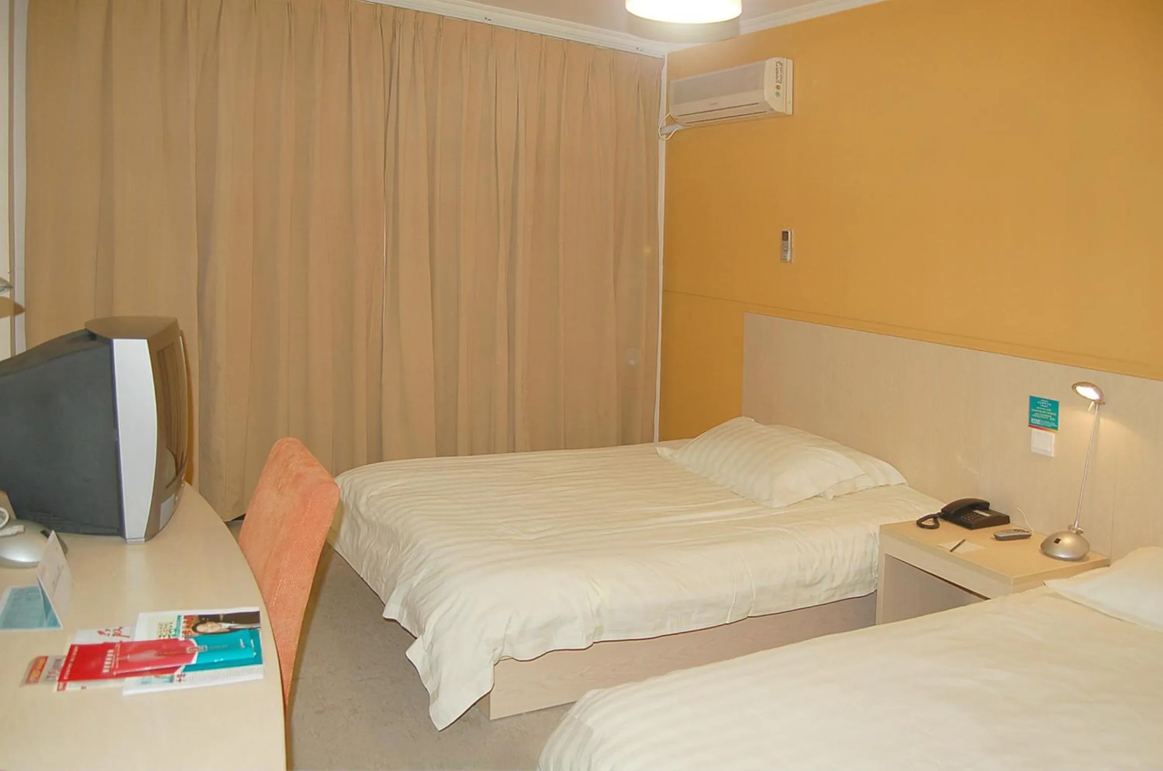 Bed in Jinjiang Inn Yanji Railway Station Municipal Government