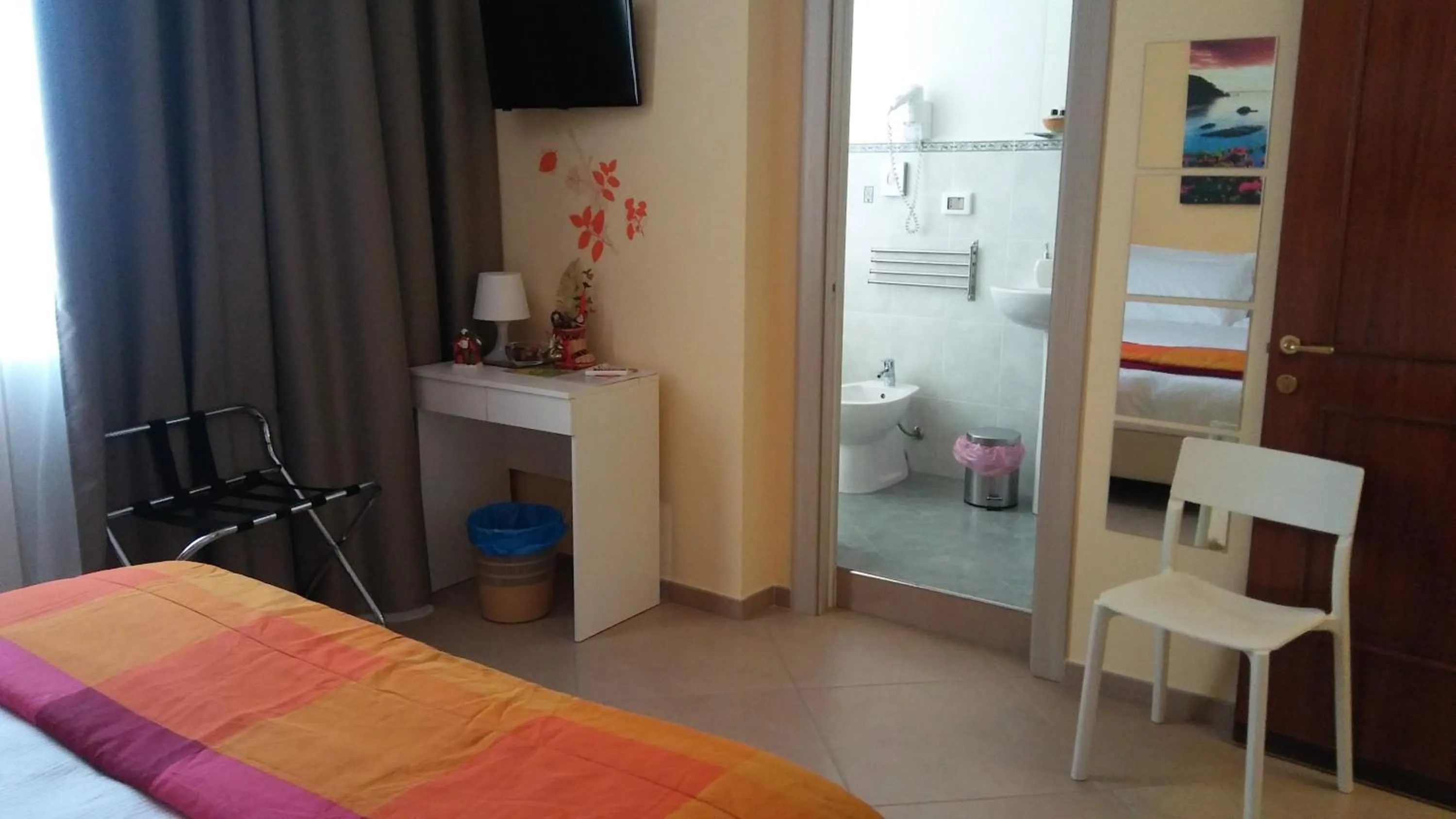 Bathroom, Bed in B&b Bagheria