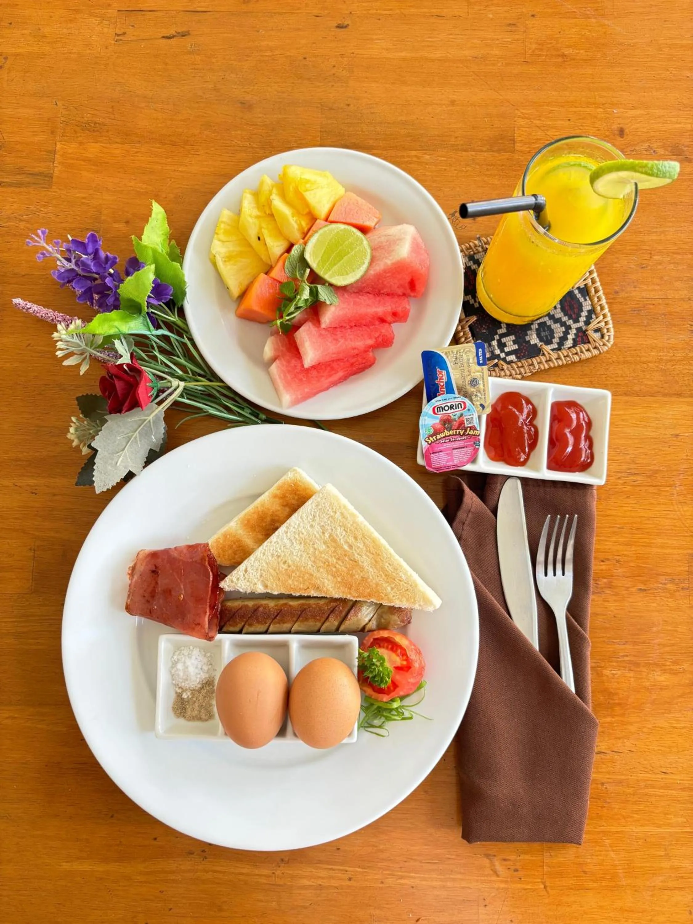 Food and drinks in Kubu Manggala Villas Seminyak