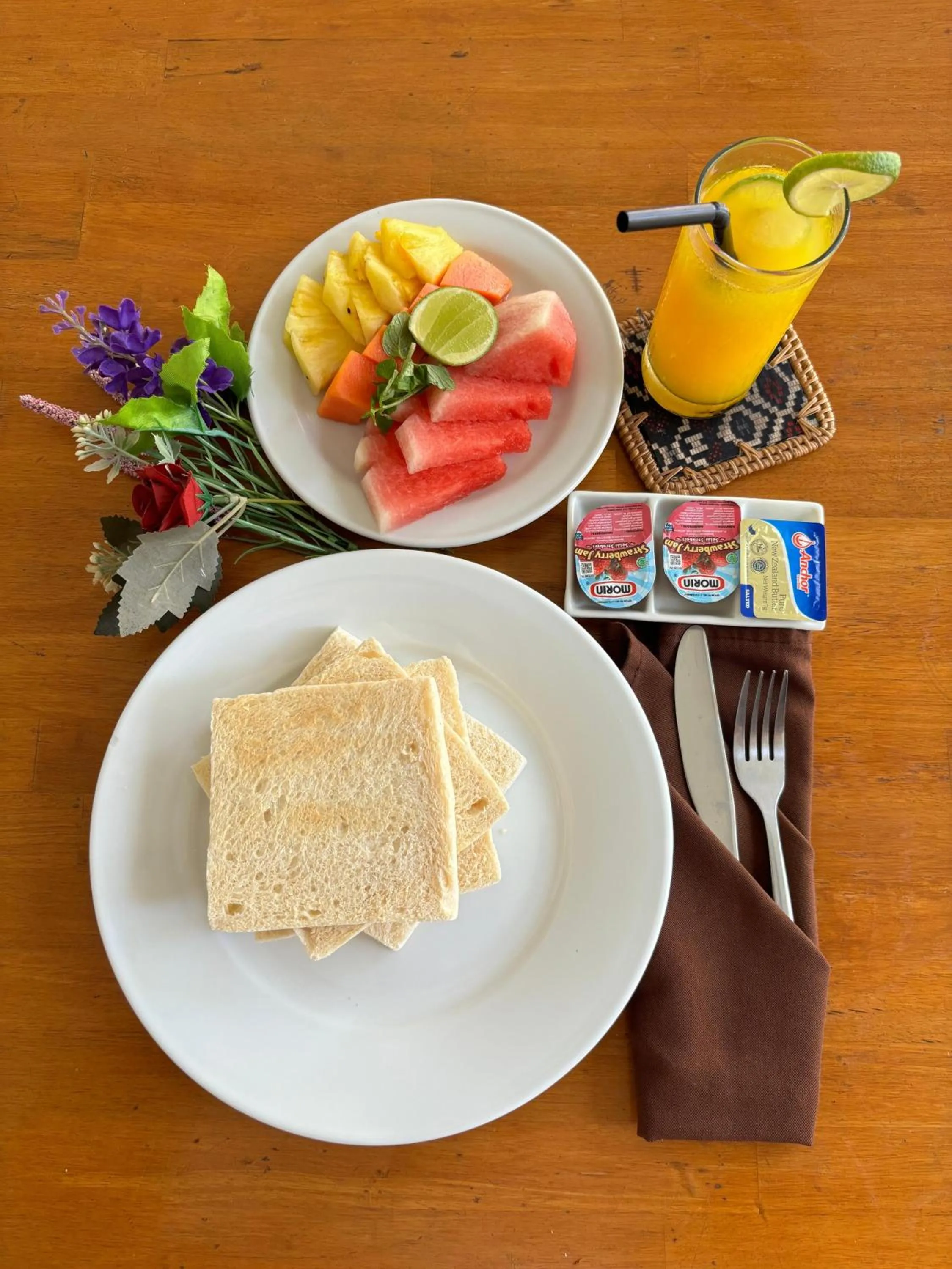Food and drinks in Kubu Manggala Villas Seminyak