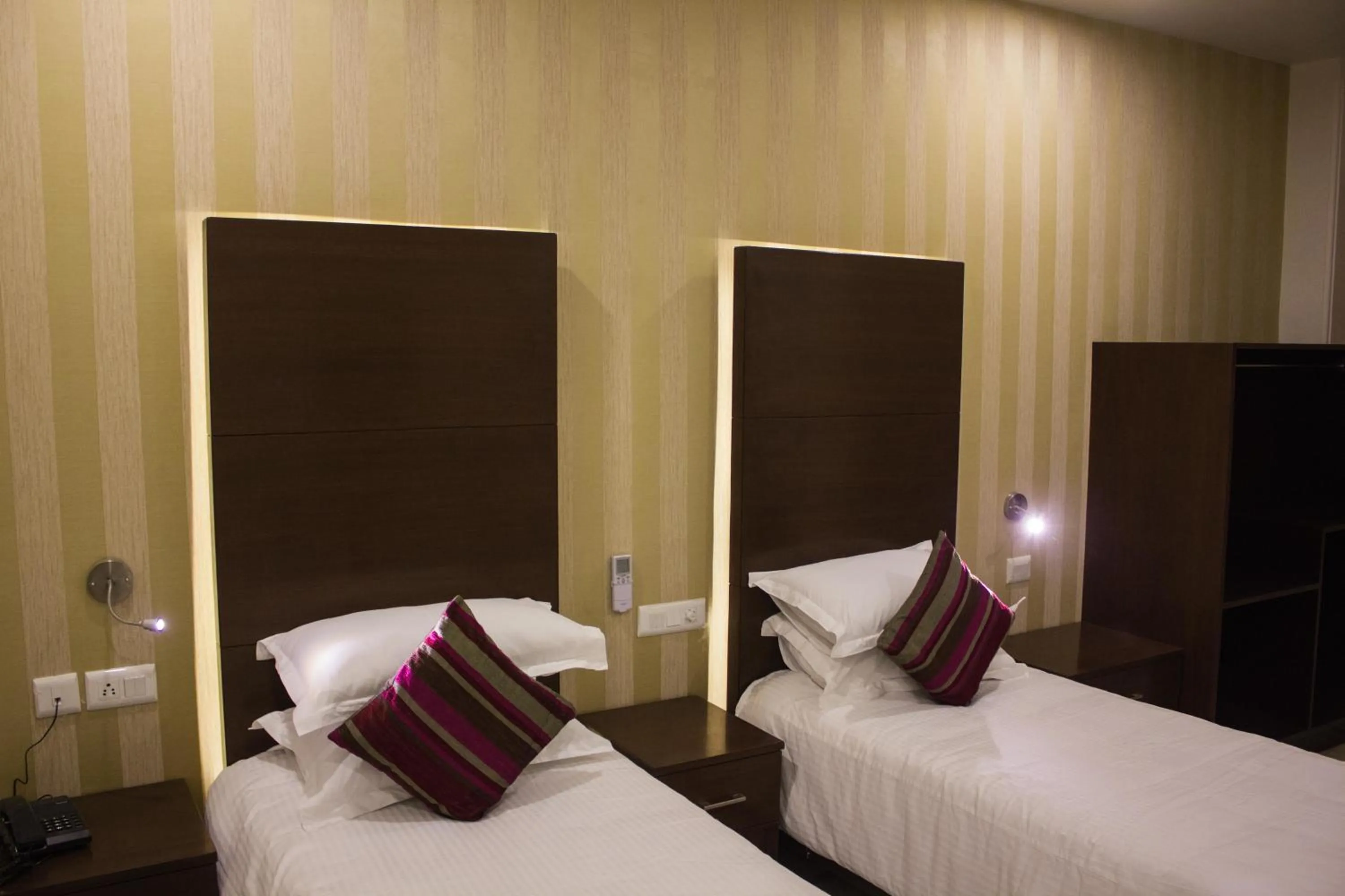 Decorative detail, Bed in Pandya Niwas