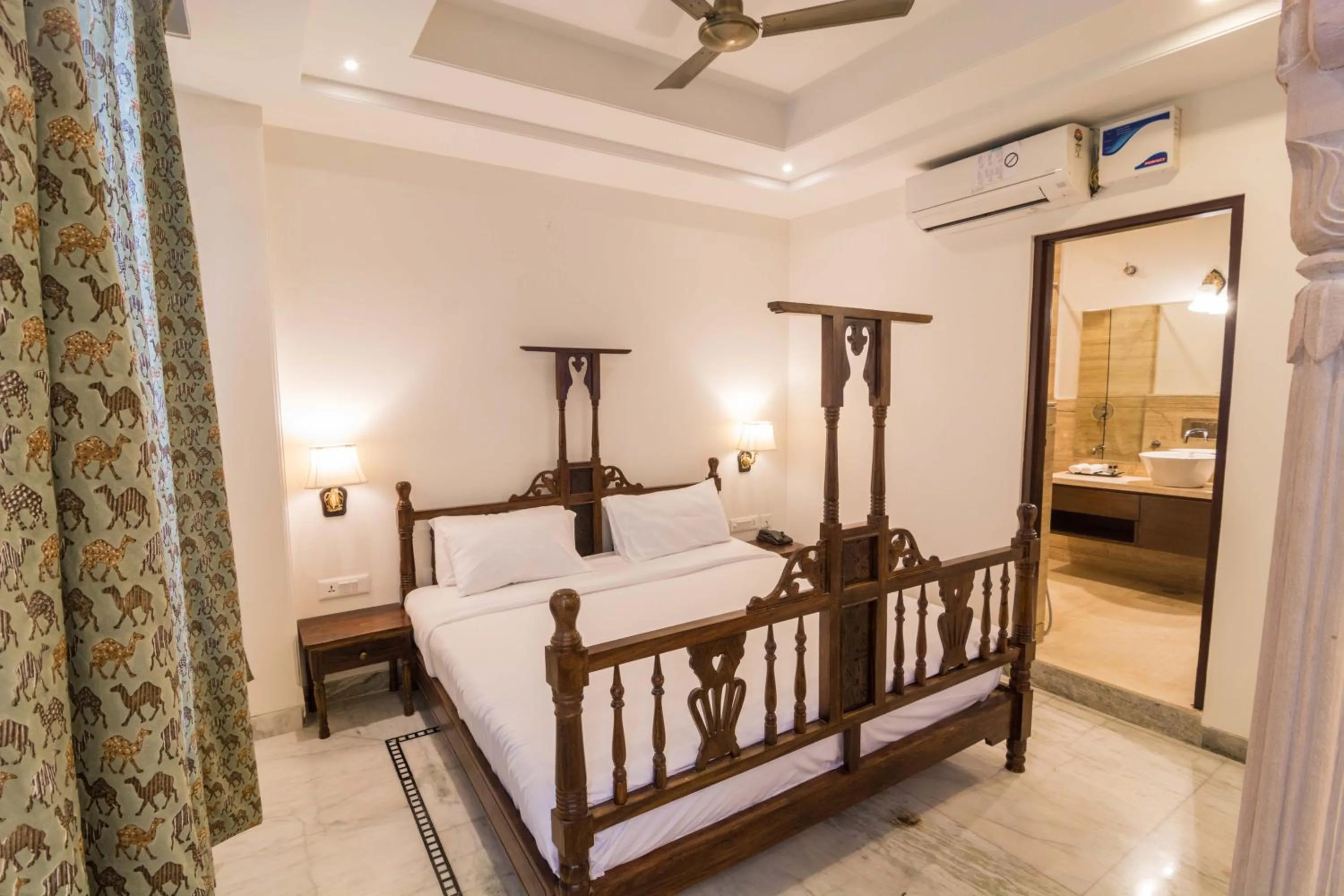 Bed in Pandya Niwas
