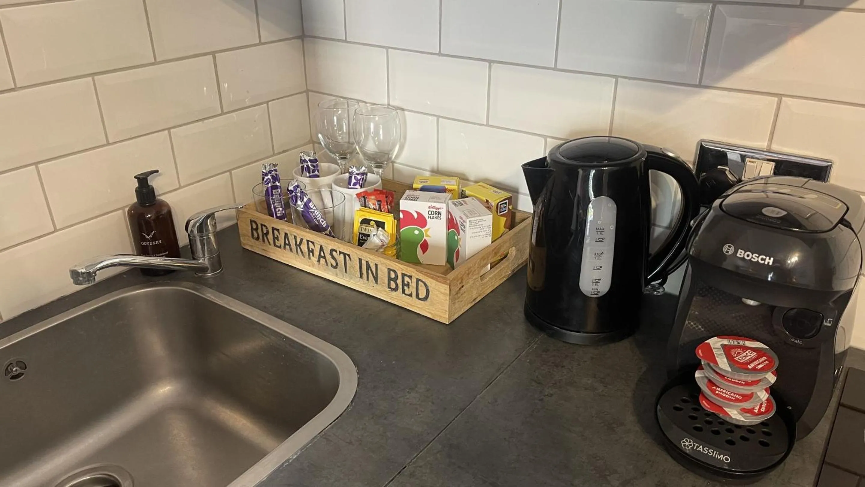 Breakfast in EI8HT Brighton Guest Accommodation