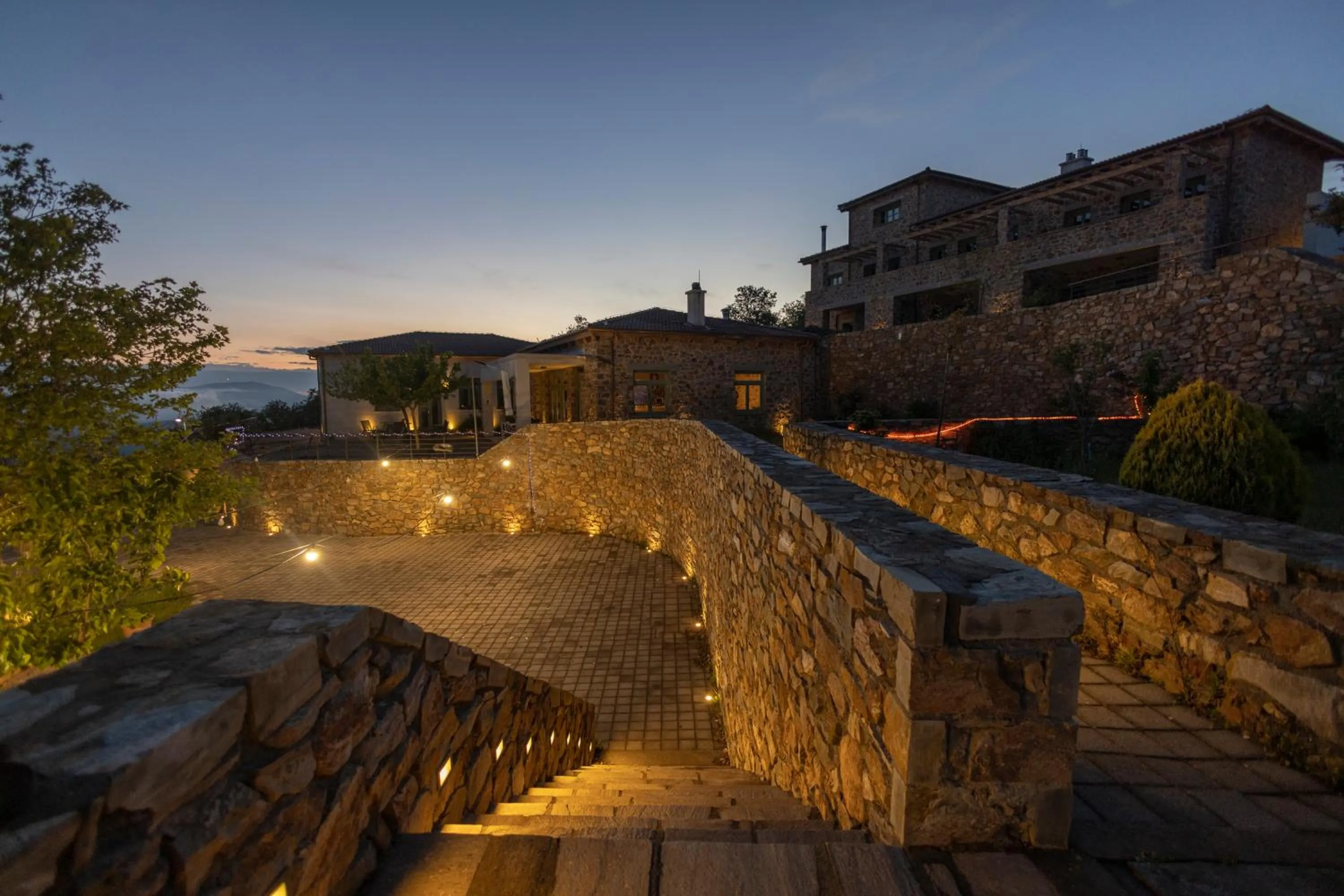 Property building in Foresta in Medias Mores