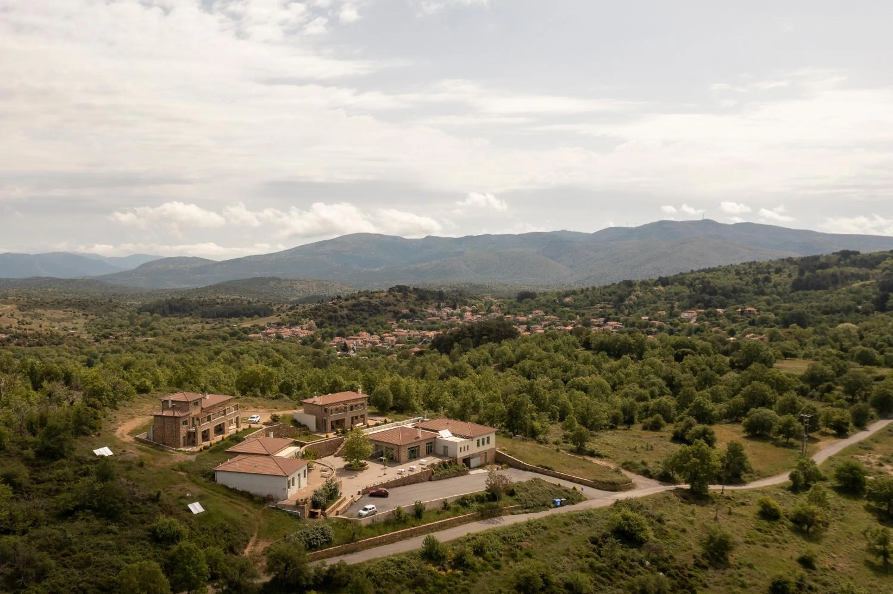 Property building in Foresta in Medias Mores