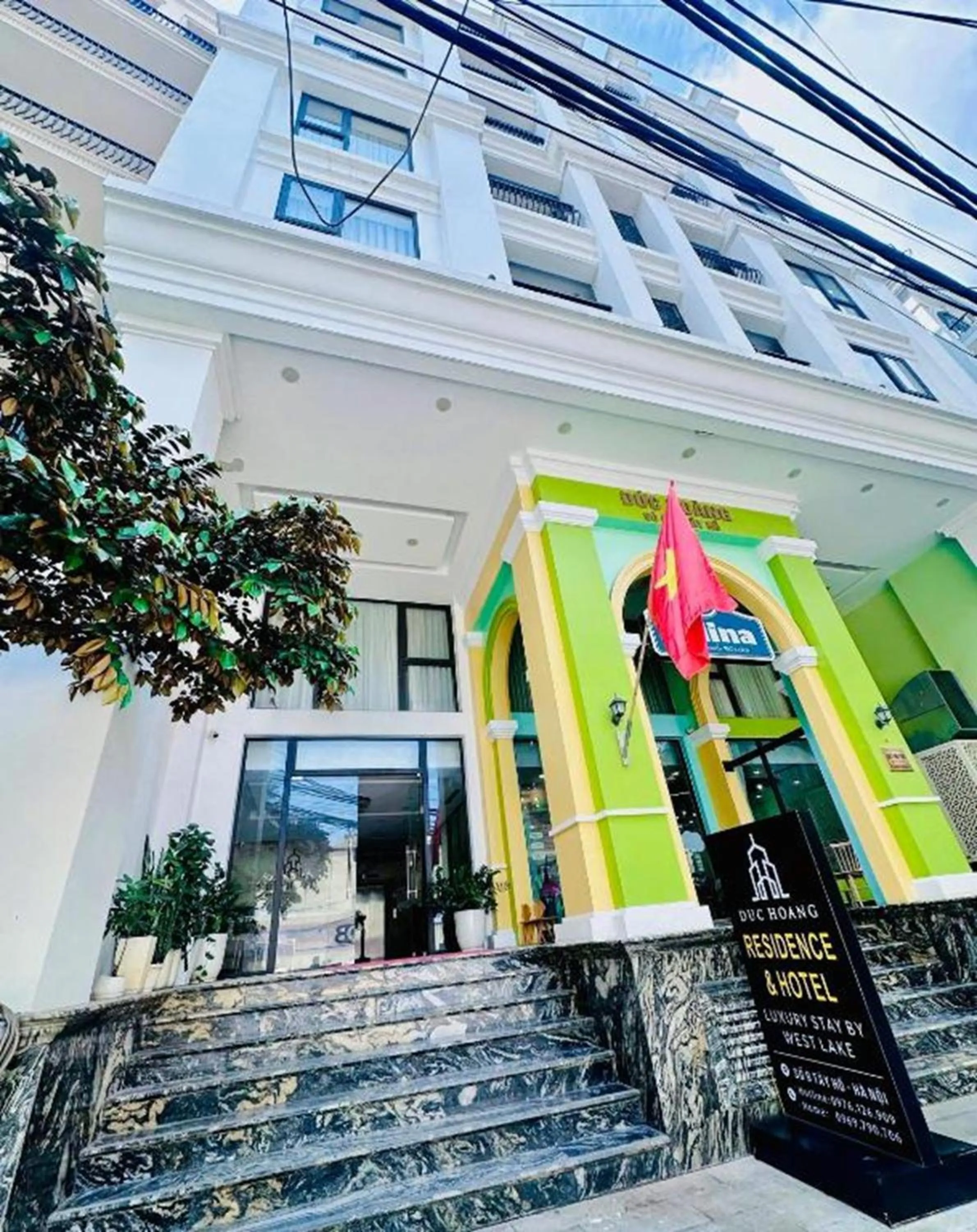 Property building in Luxe Paradise Suites Tay Ho