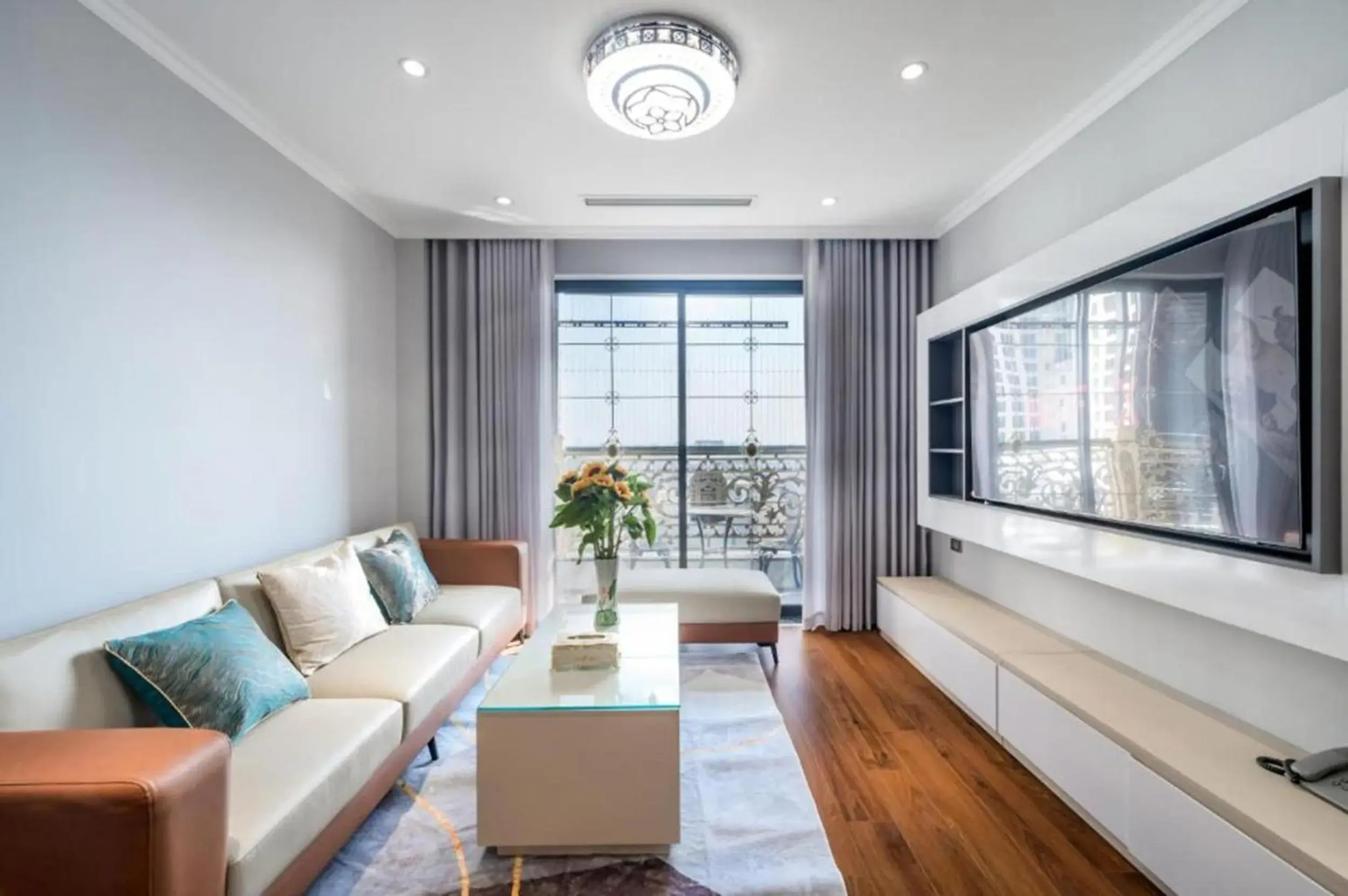 Three-Bedroom Deluxe Apartment in Luxe Paradise Suites Tay Ho Three-Bedroom Deluxe Apartment in Luxe Paradise Suites Tay Ho