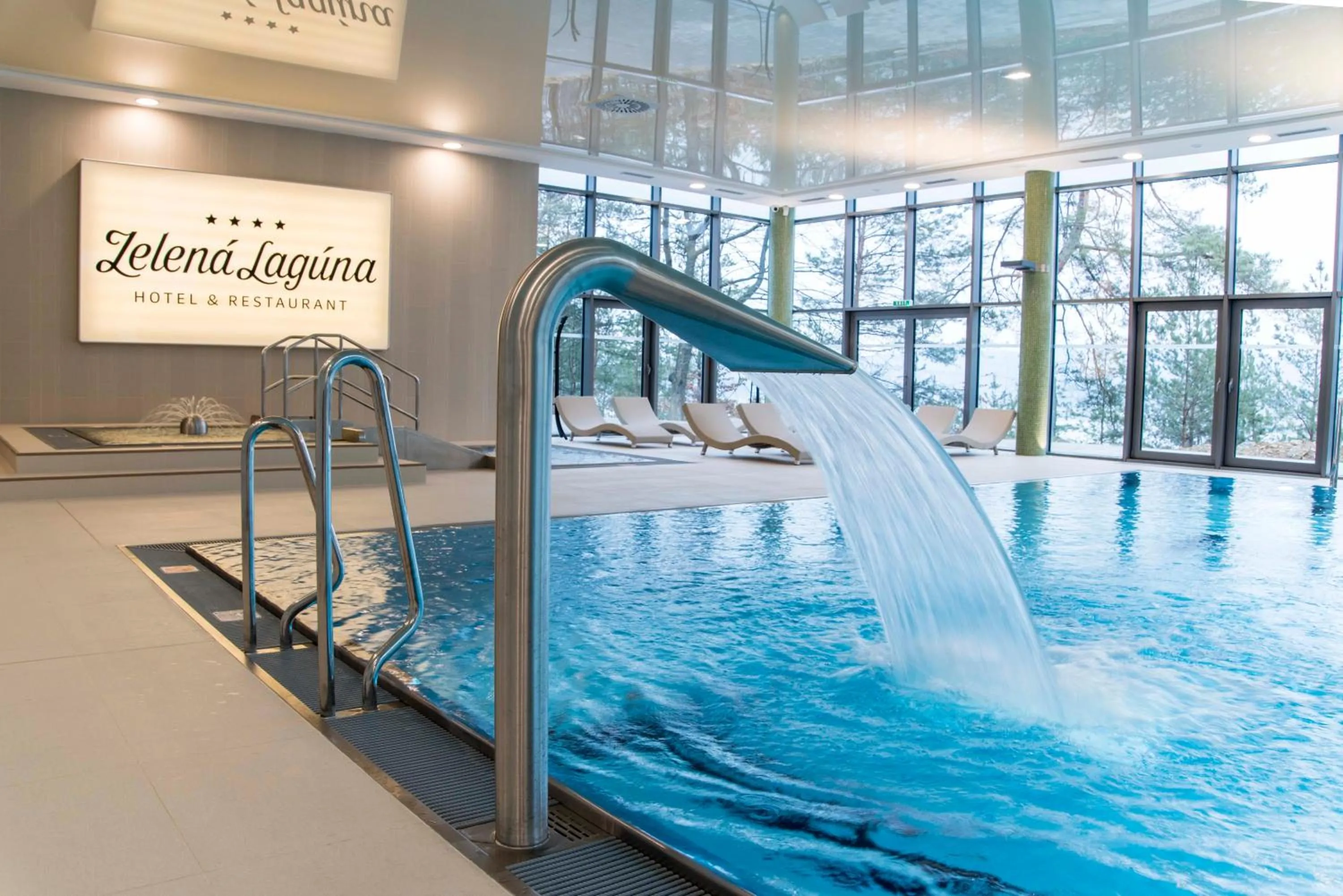 Swimming pool in Hotel Zelená Lagúna