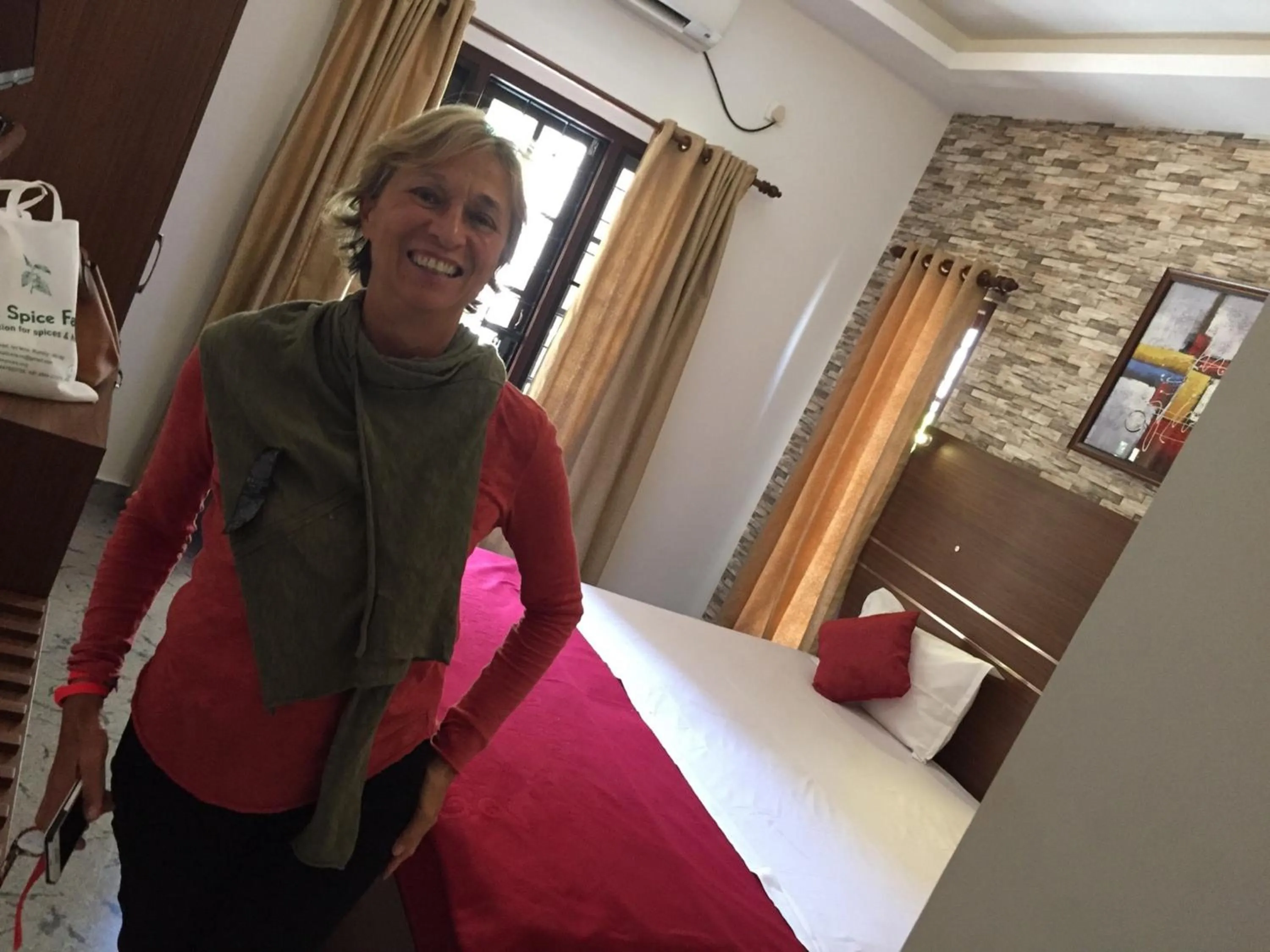 group of guests, Bed in Fortkochi Beach Inn