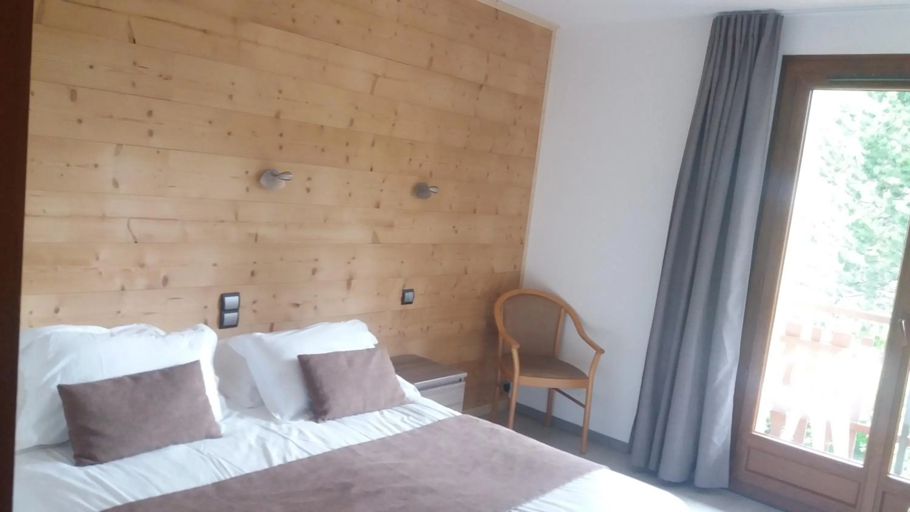 Bed in Aiguille Noire