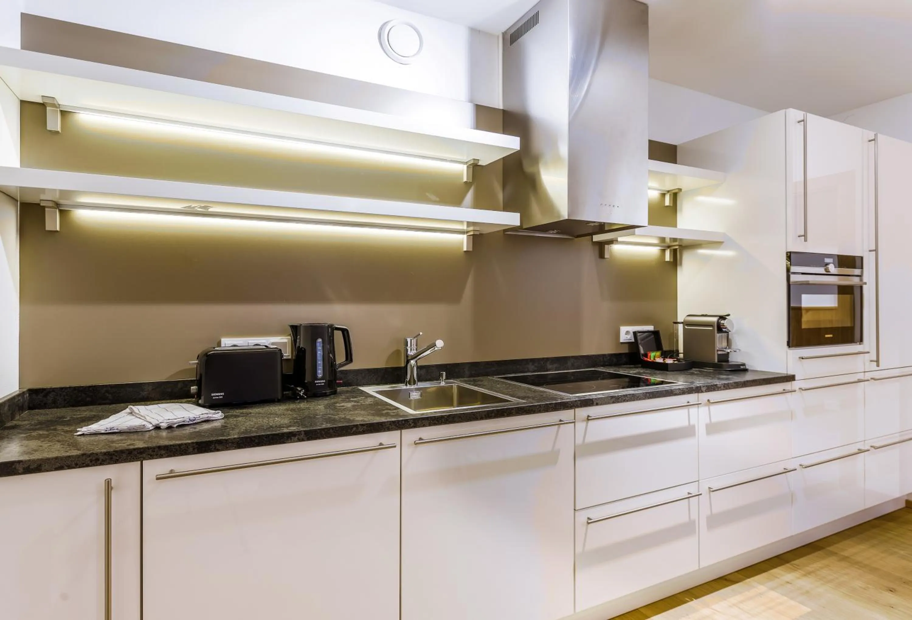 Bathroom in Bolodges Apartments by Alpin Rentals