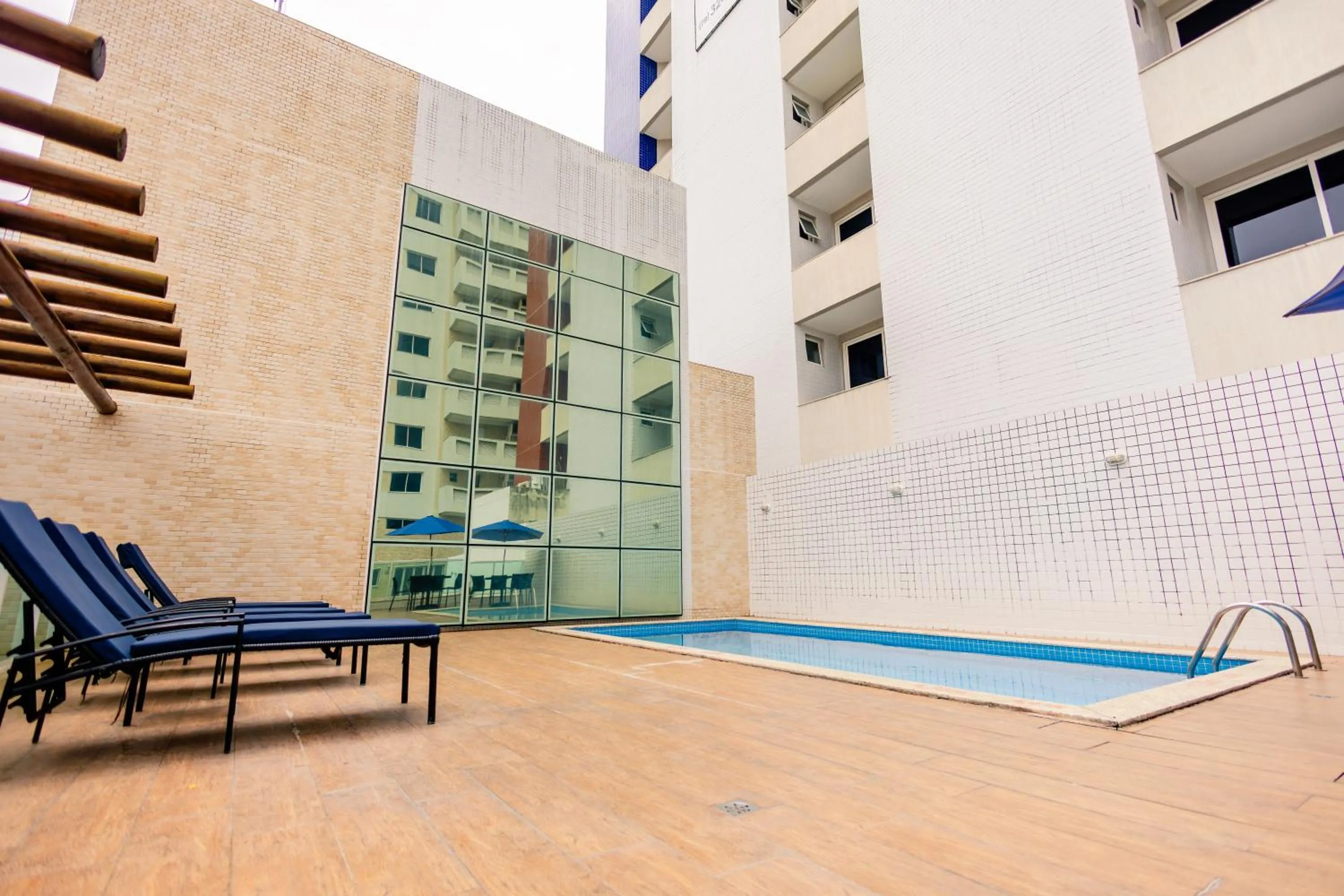 Swimming pool in Go Inn Hotel Aracaju