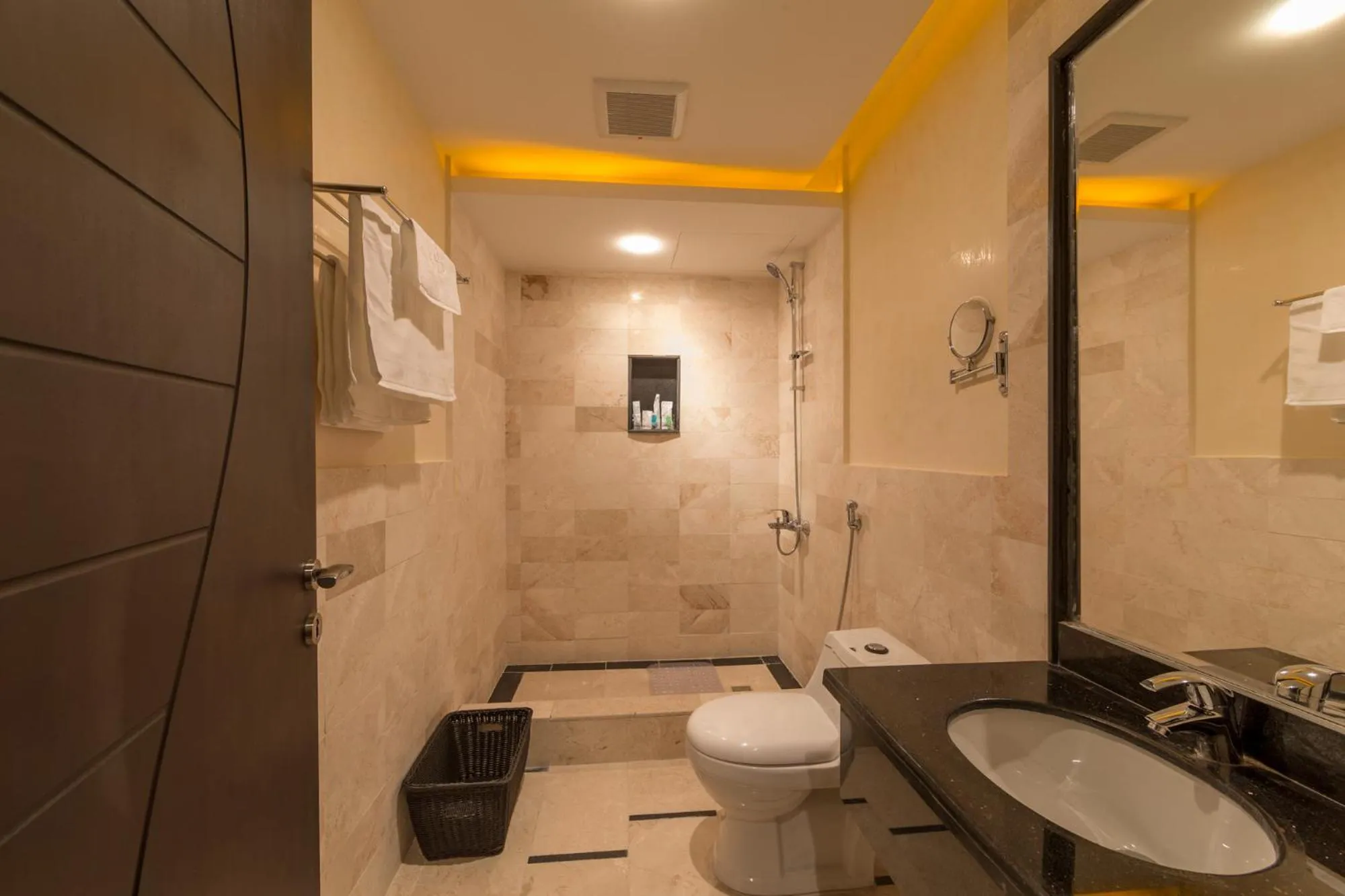Bathroom in رؤوم ان للشقق الفندقية-Raoum Inn Hotel Apartments