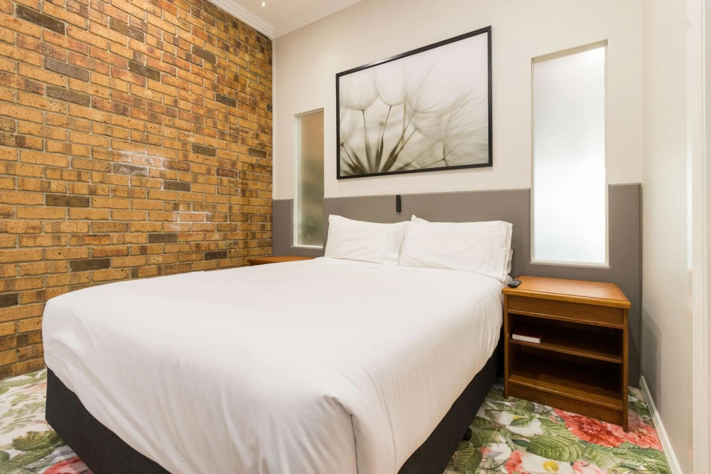 Bed in The Carrington Inn - Bungendore