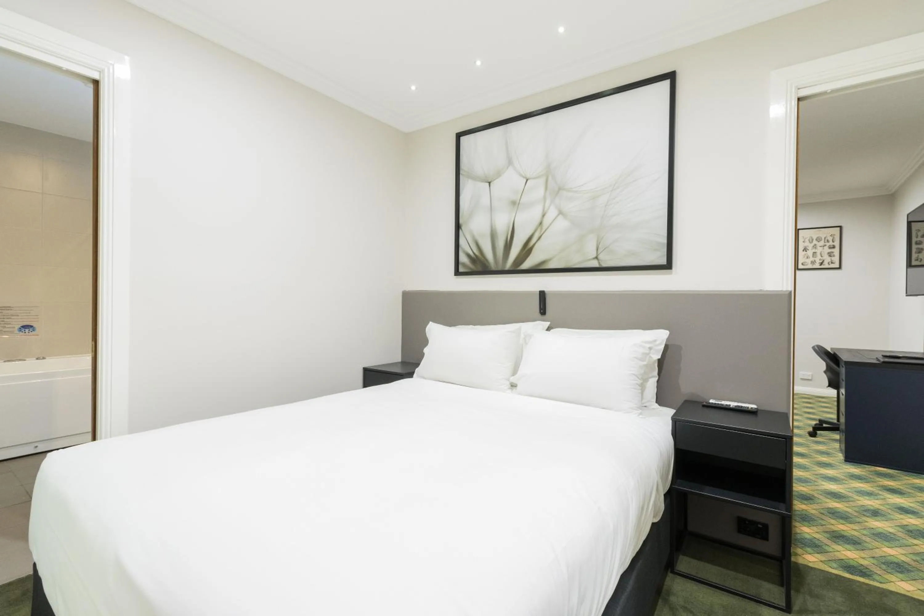 Bed in The Carrington Inn - Bungendore