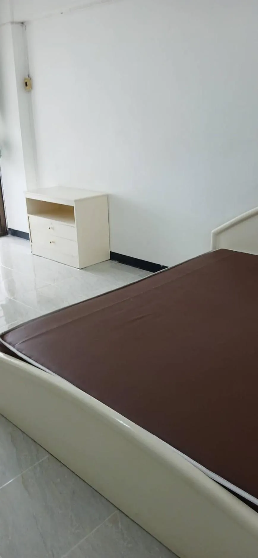 Bed in Sathitsit Mansion