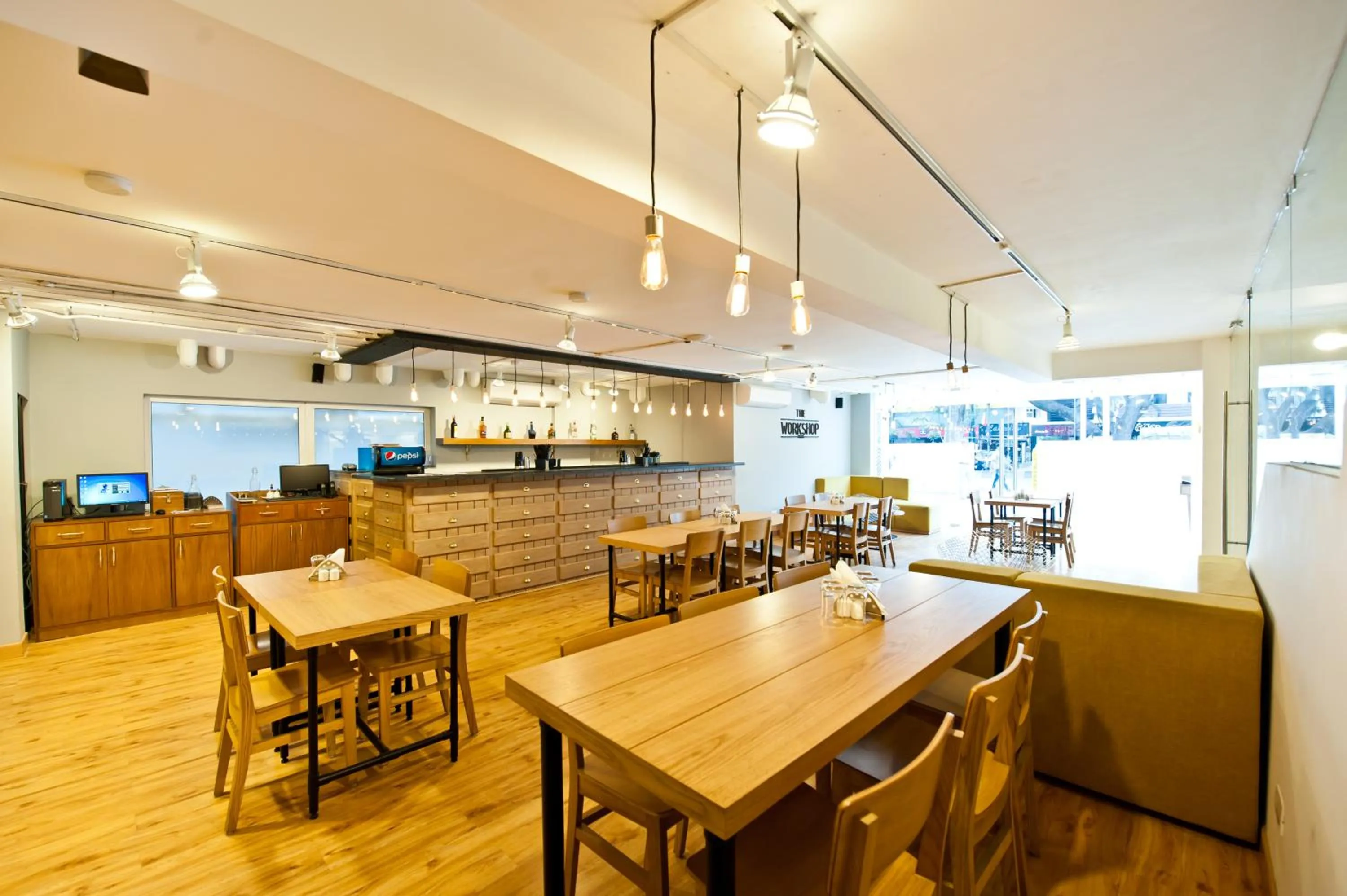 Restaurant/places to eat in bloomrooms @ Indiranagar