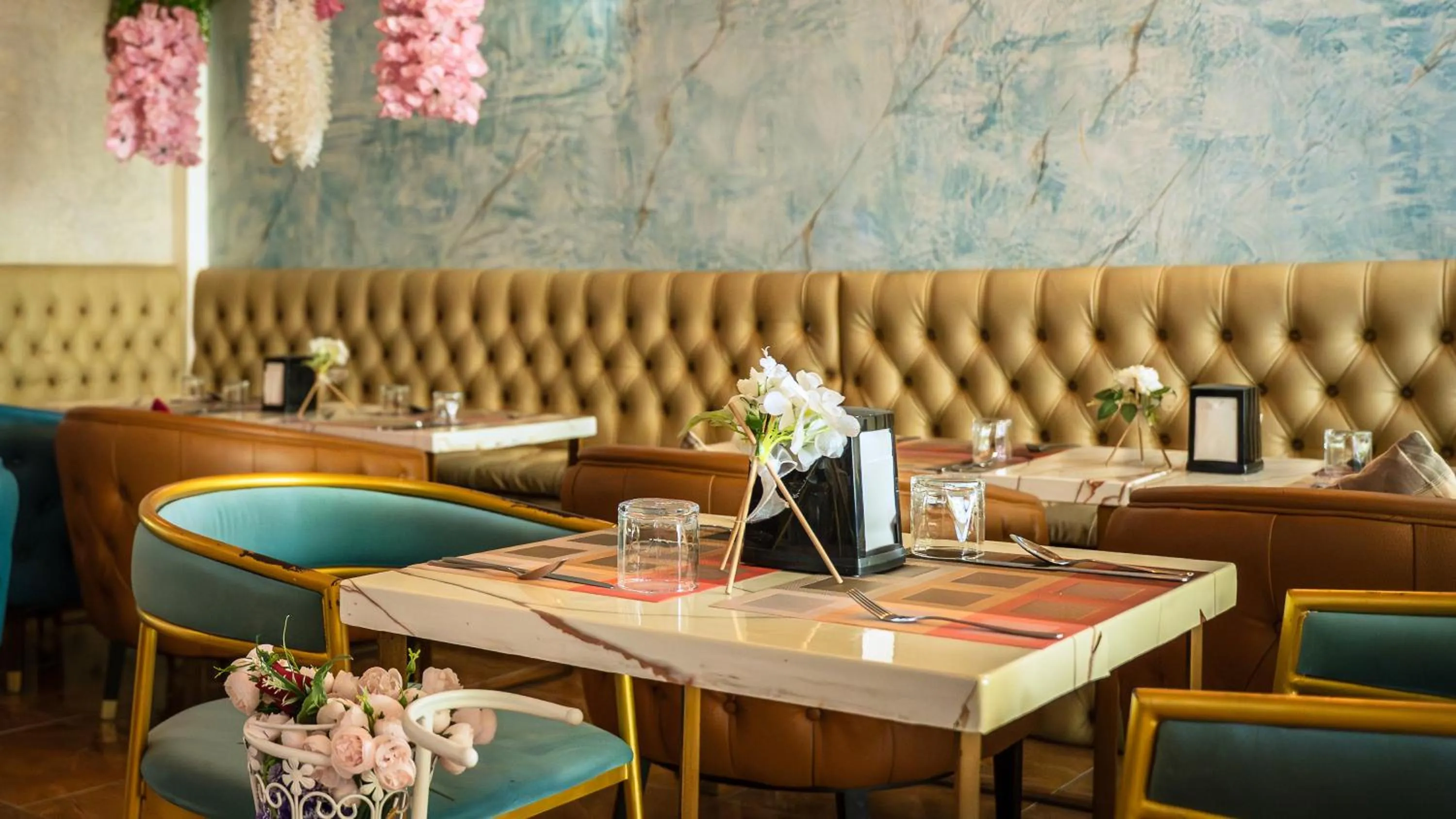 Restaurant/places to eat in Vilu Rest