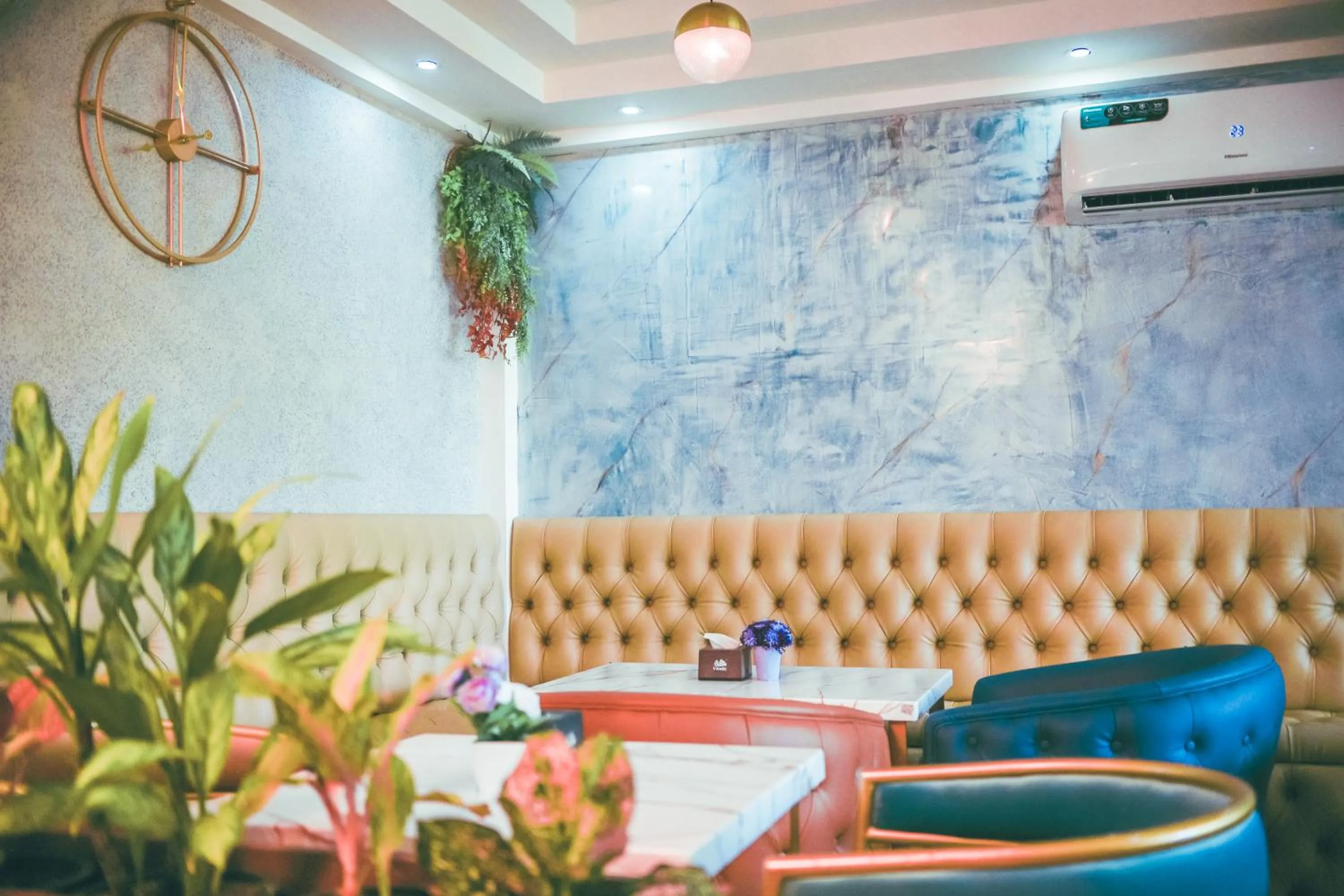 Restaurant/places to eat in Vilu Rest