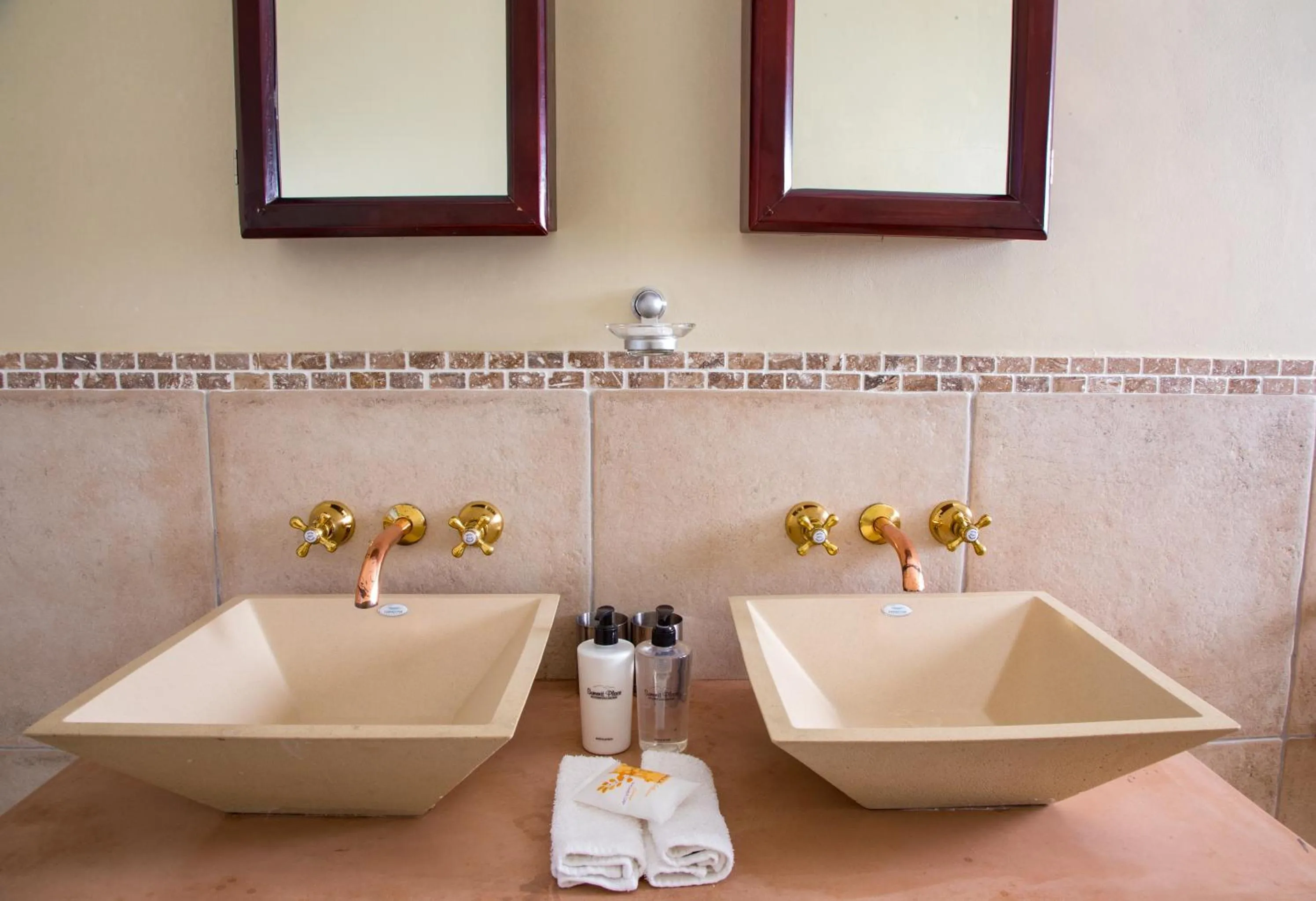Bathroom in Summit Place Guesthouse
