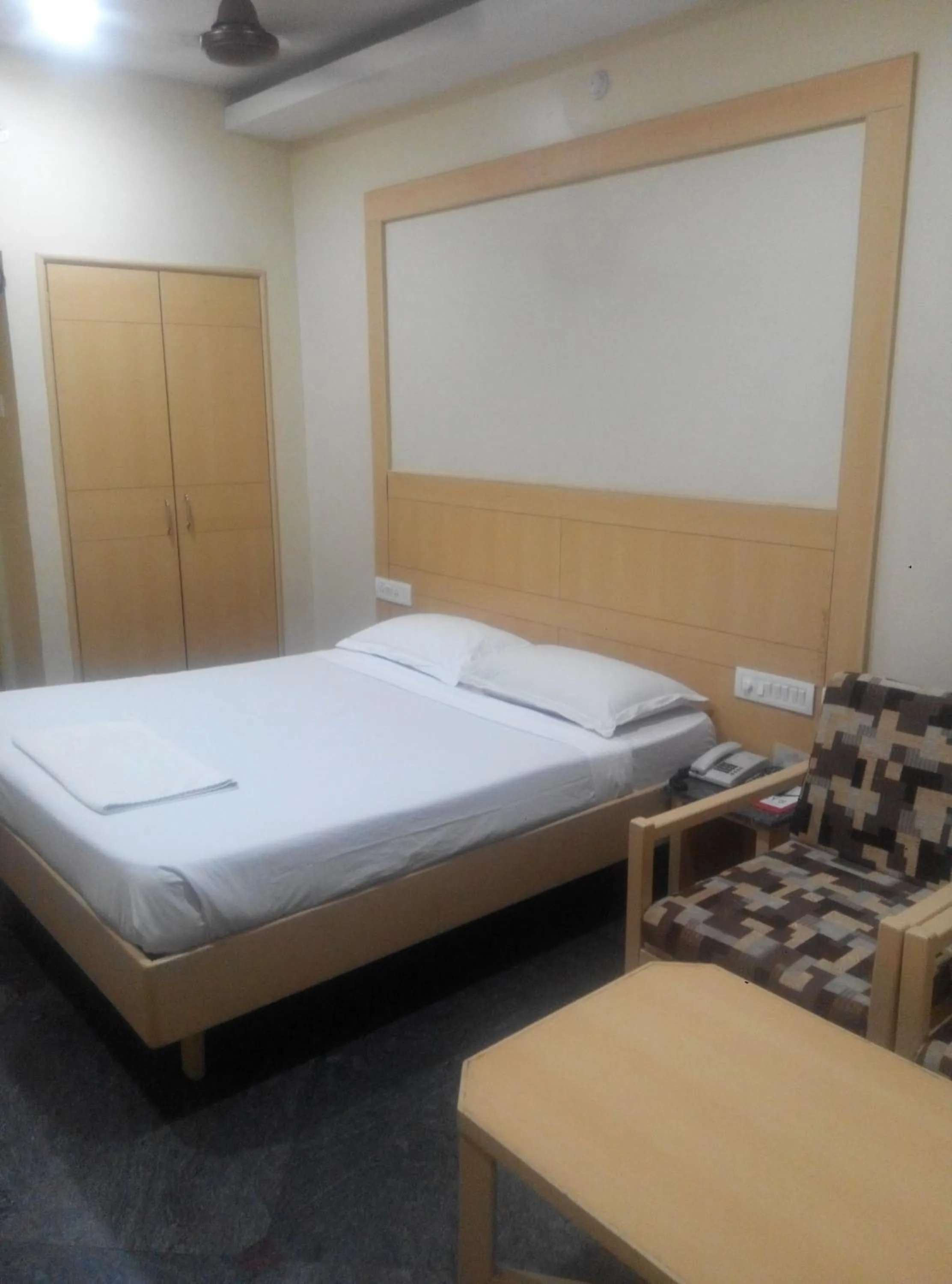 Bed in Raj classic inn