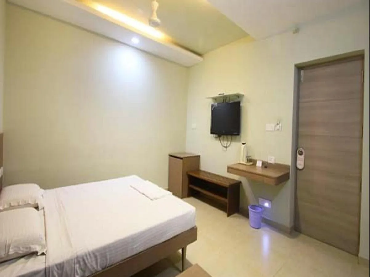 Bed in Raj classic inn